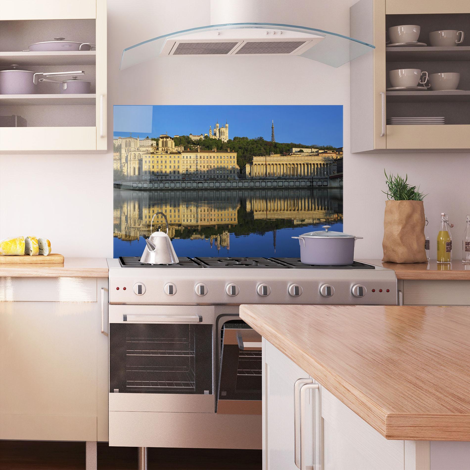Küchenrückwand Glas Lyon France mockup 1