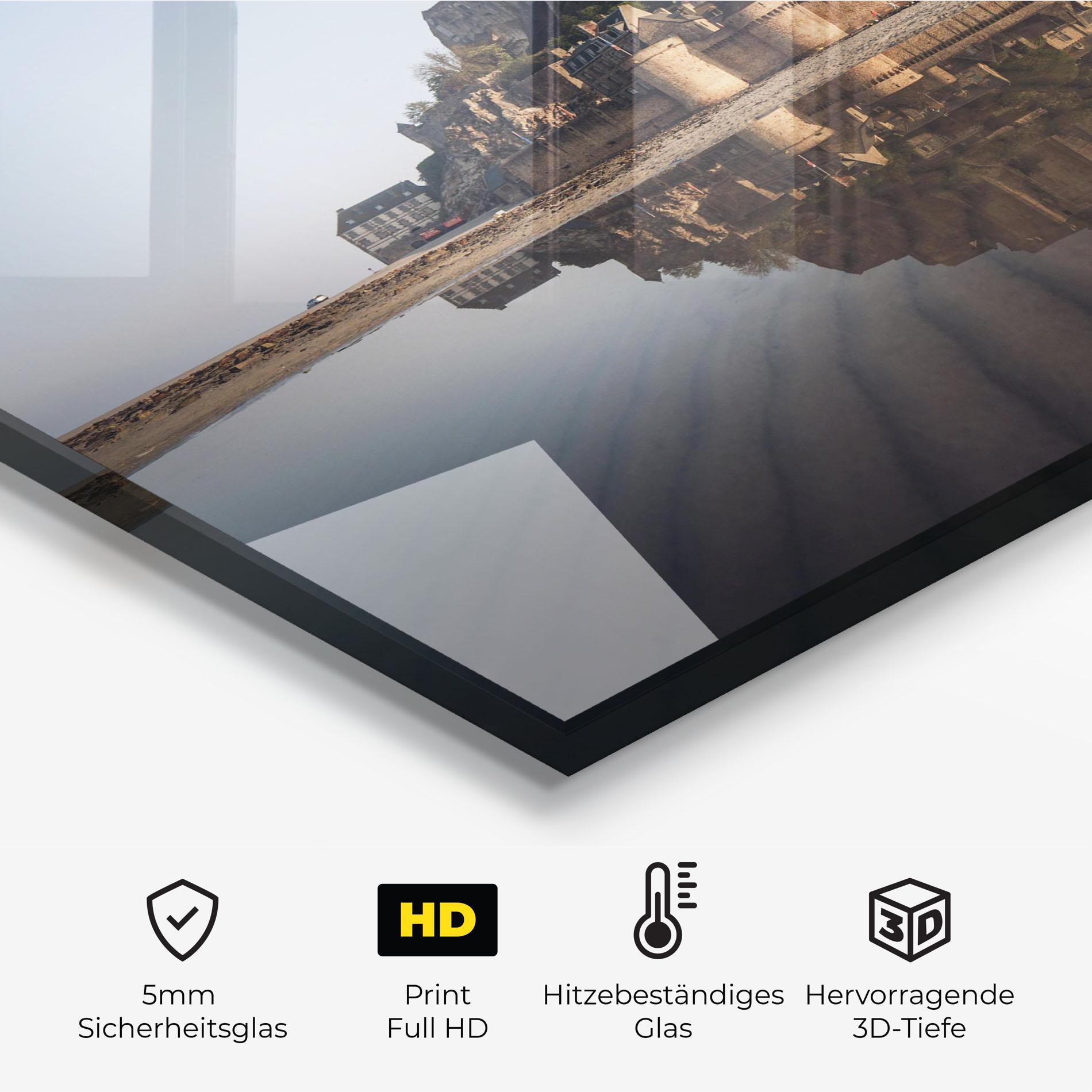 Küchenrückwand Glas Castle Reflection mockup 2