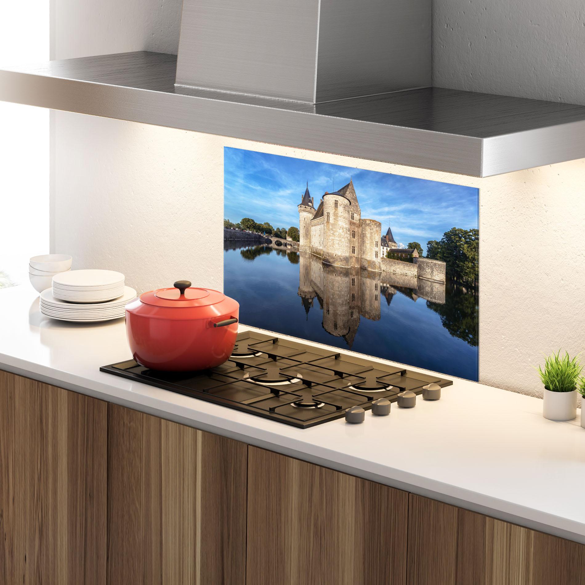 Küchenrückwand Glas Castle Chateau De Sullysurloire mockup 4