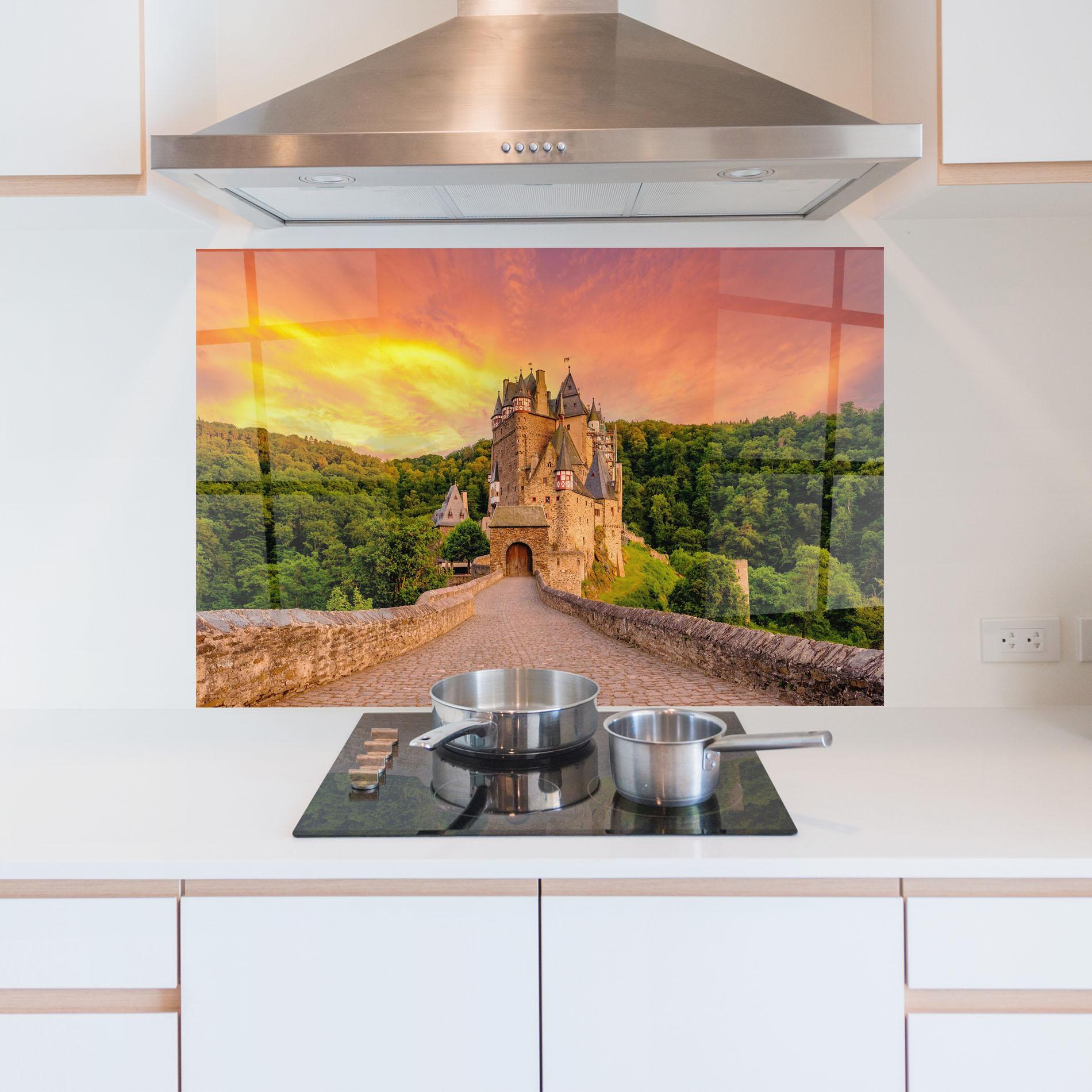 Küchenrückwand Glas Burg Eltz Castle mockup 5