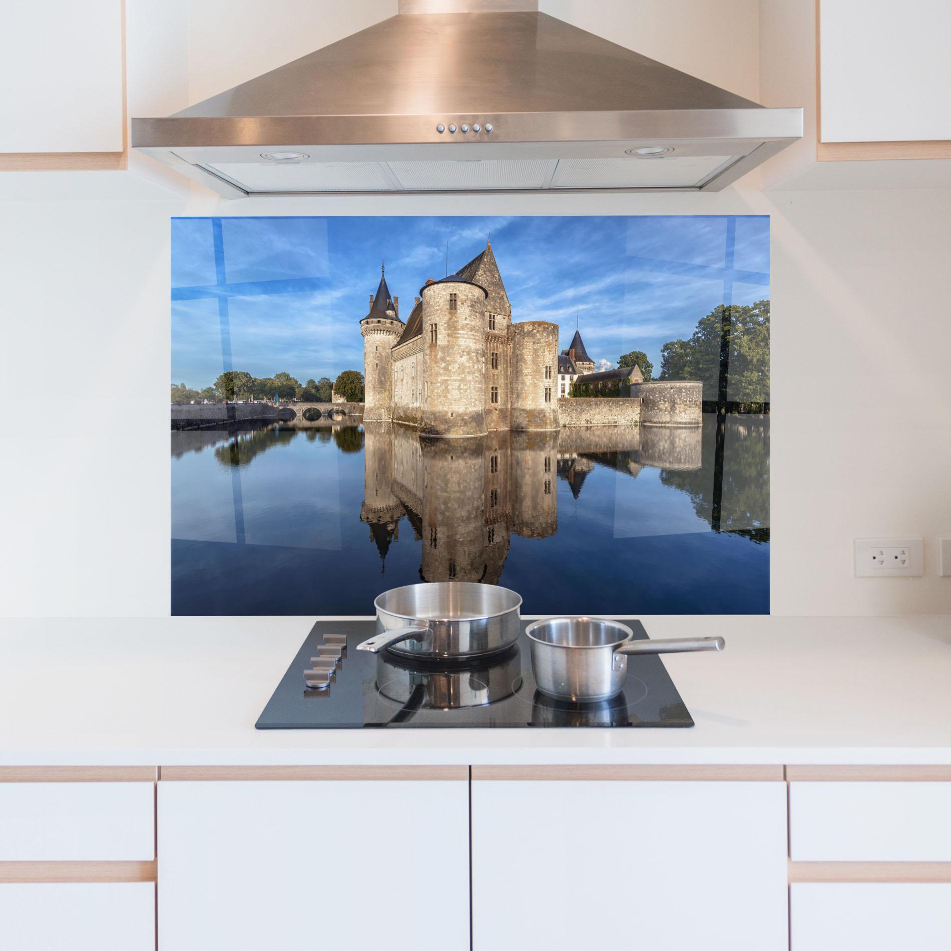 Küchenrückwand Glas Castle Chateau De Sullysurloire mockup 5