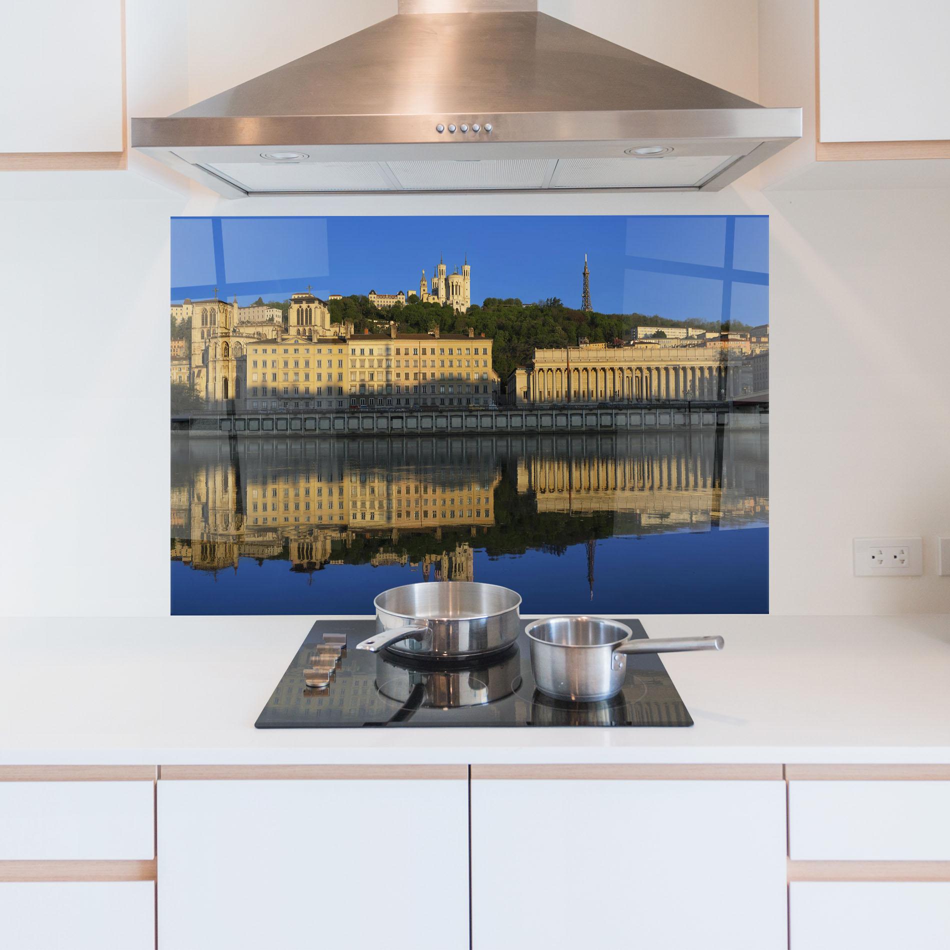 Küchenrückwand Glas Lyon France mockup 5
