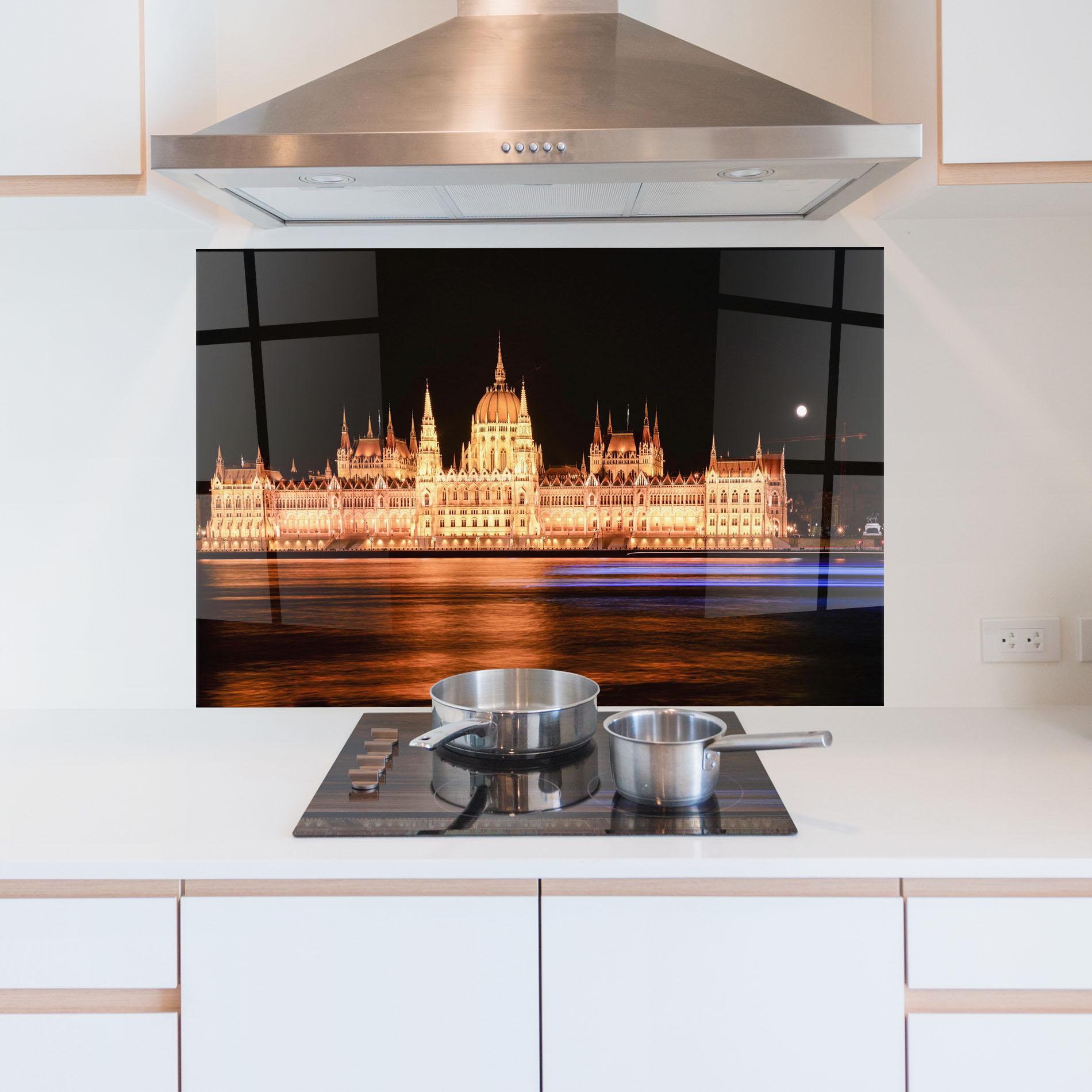 Küchenrückwand Glas Night Reflection mockup 5