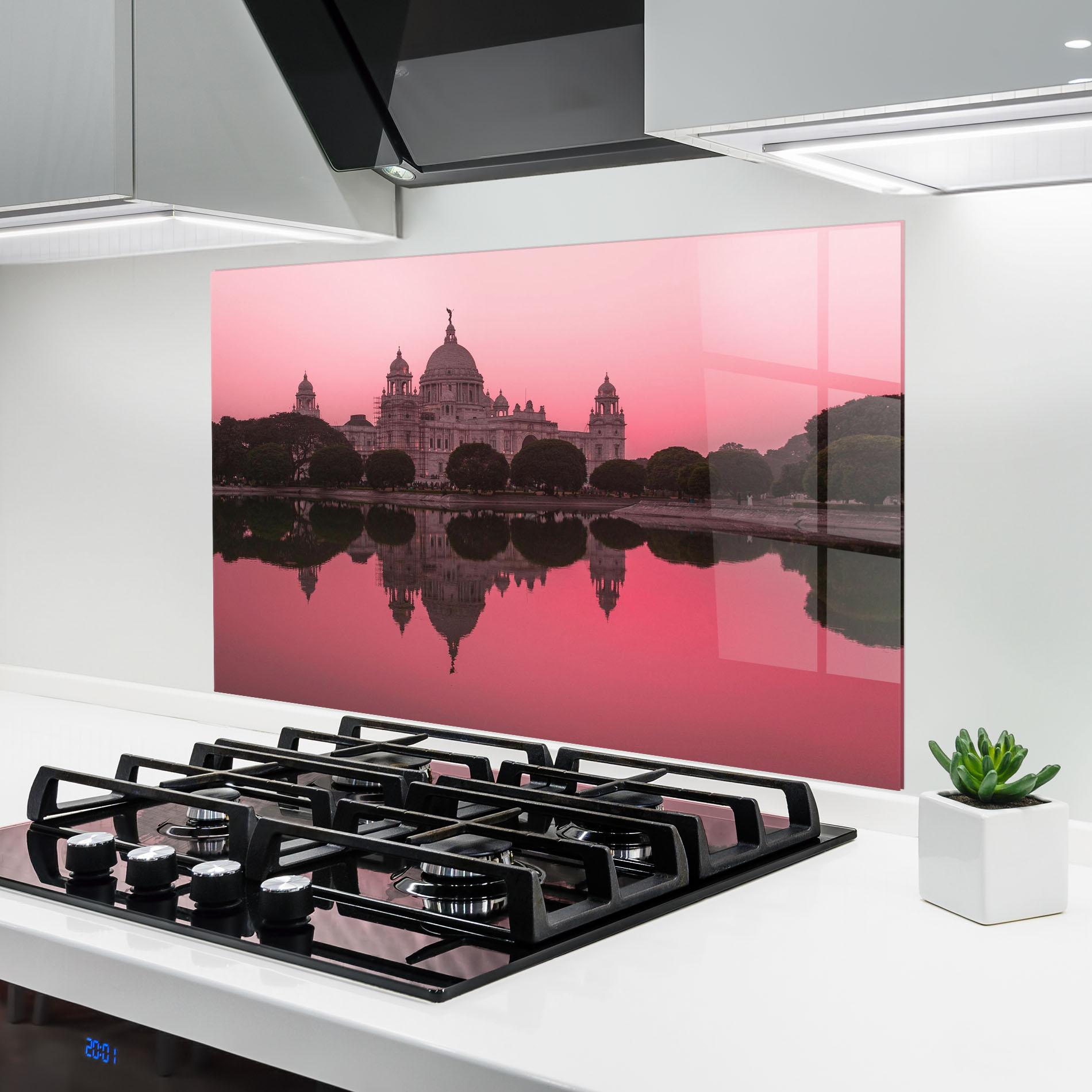 Küchenrückwand Glas Red Lake Reflection mockup 6