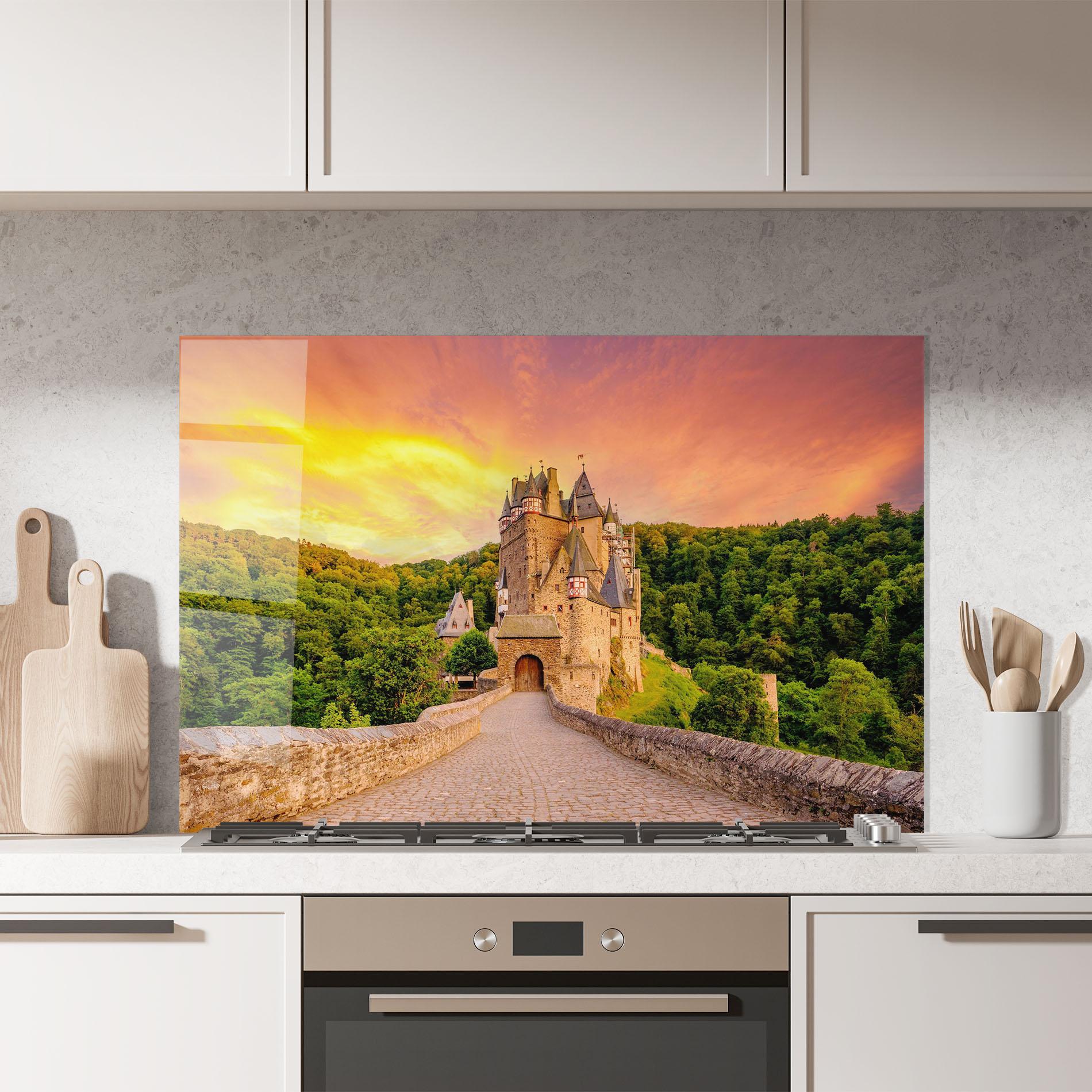 Küchenrückwand Glas Burg Eltz Castle mockup 7