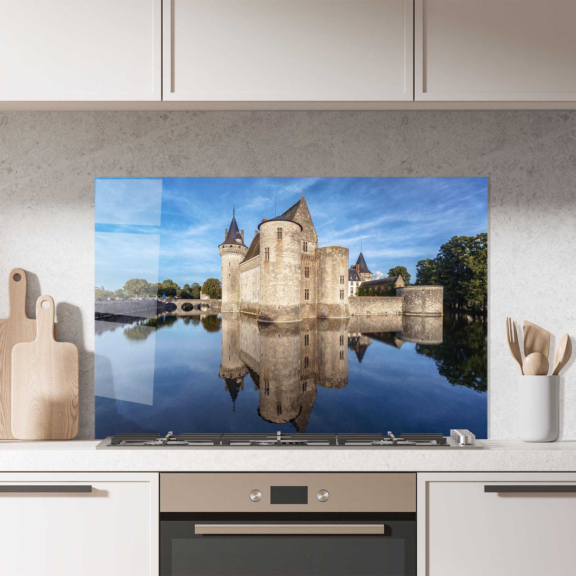 Küchenrückwand Glas Castle Chateau De Sullysurloire mockup 7