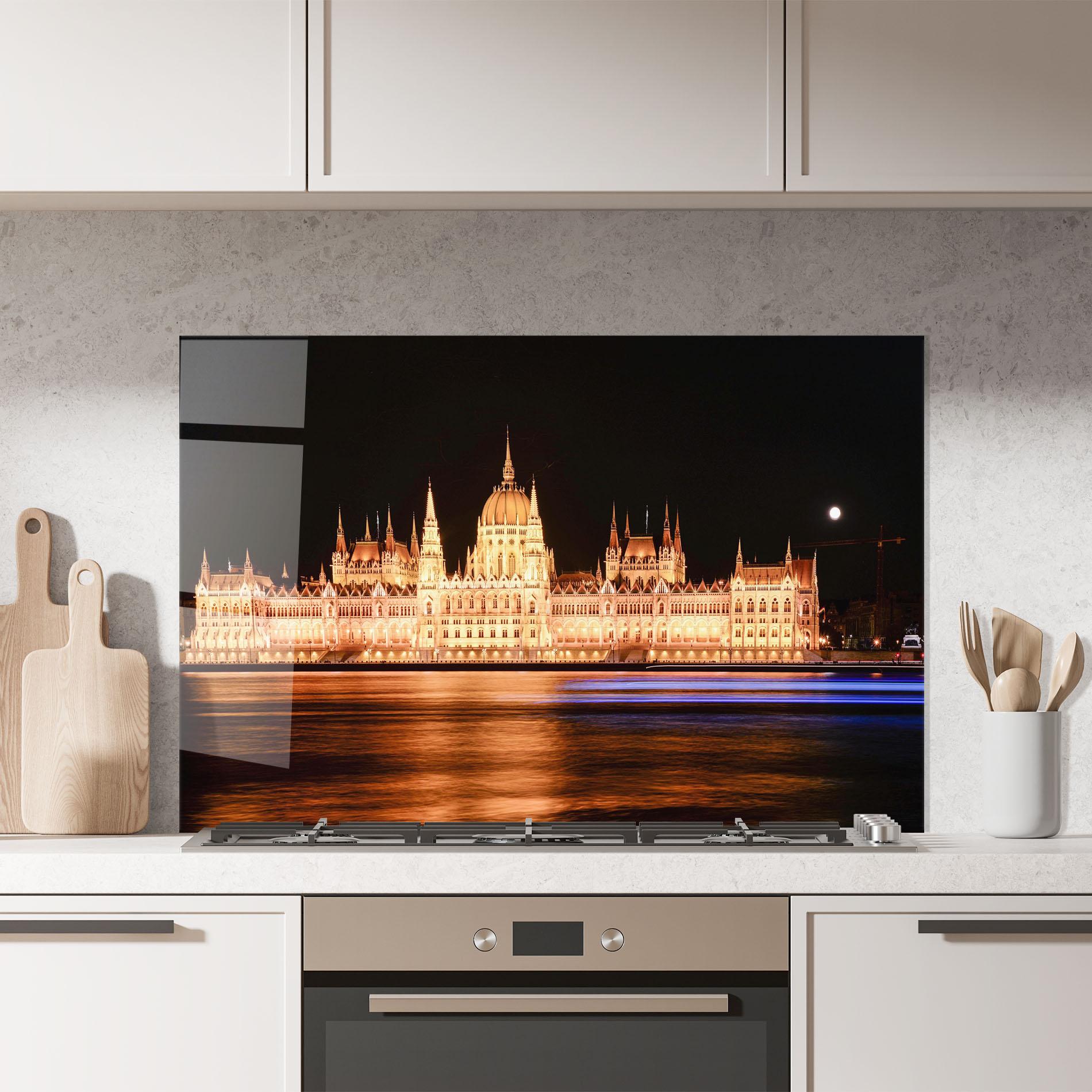 Küchenrückwand Glas Night Reflection mockup 7