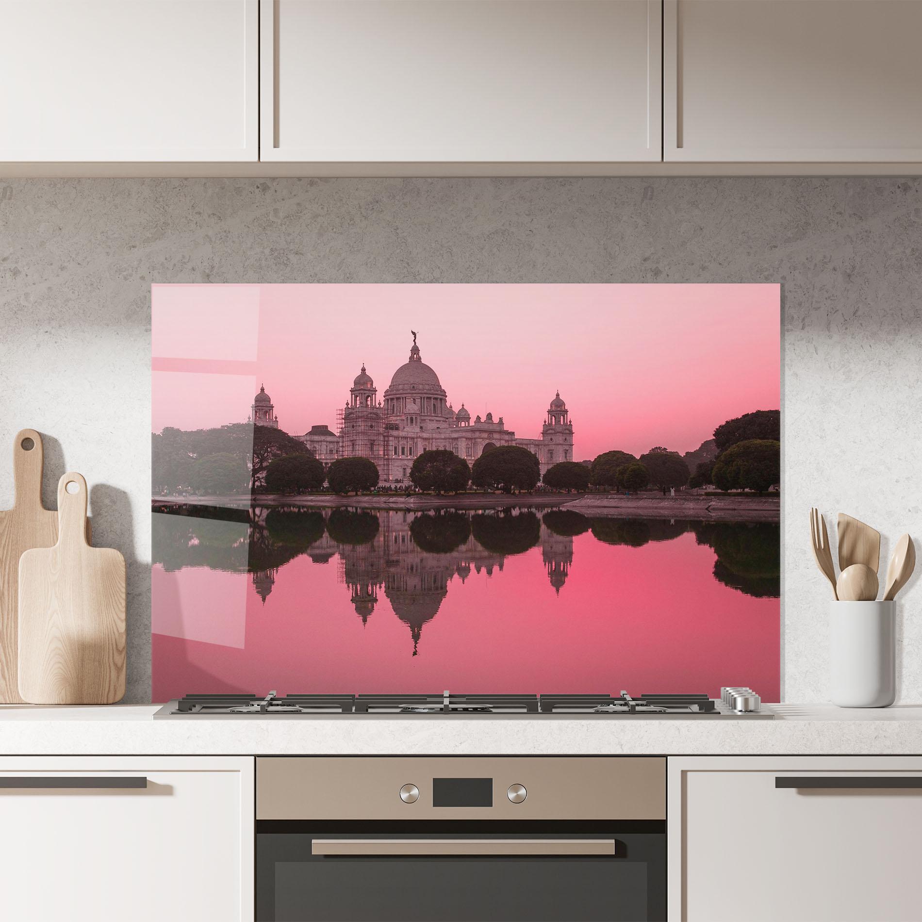 Küchenrückwand Glas Red Lake Reflection mockup 7