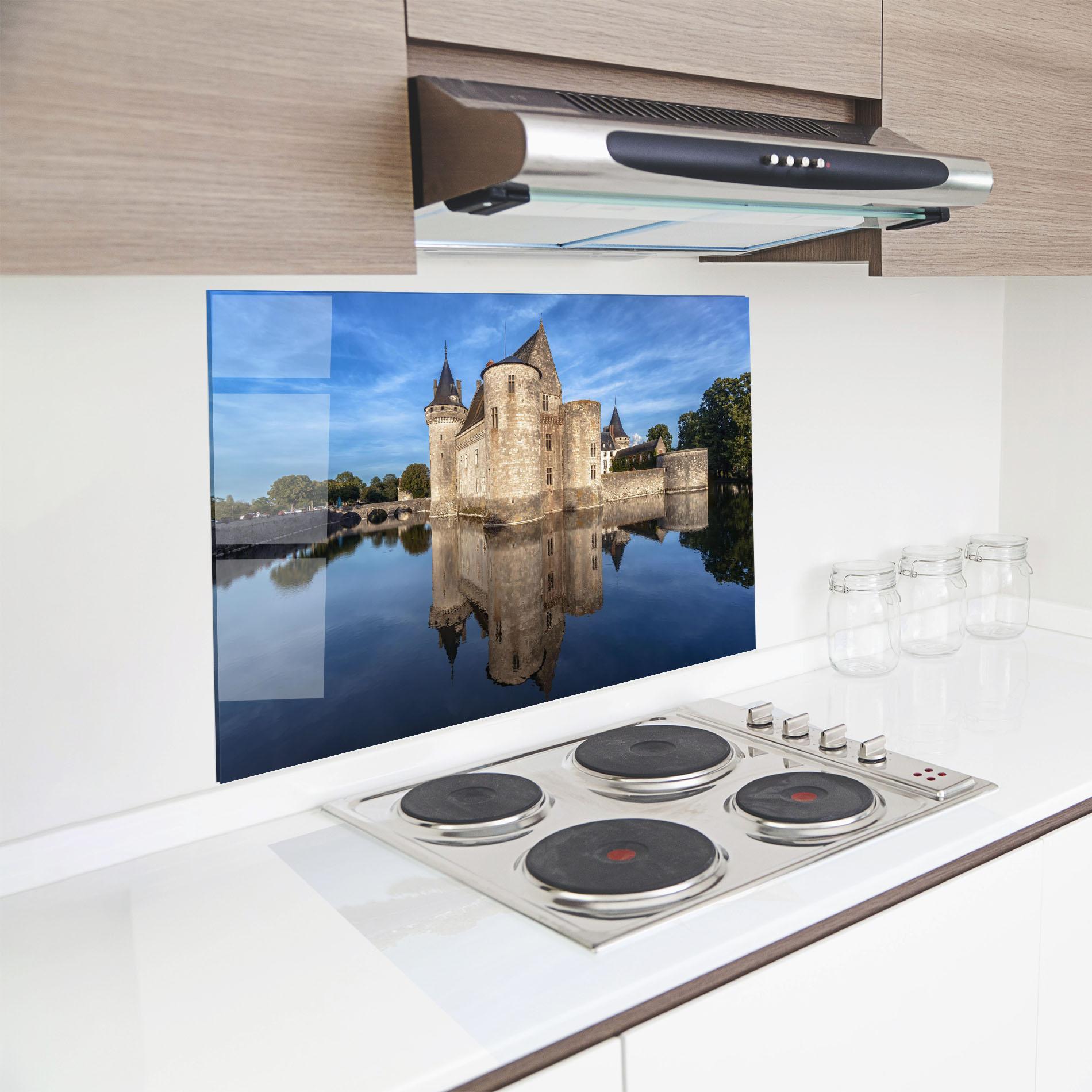 Küchenrückwand Glas Castle Chateau De Sullysurloire mockup 8