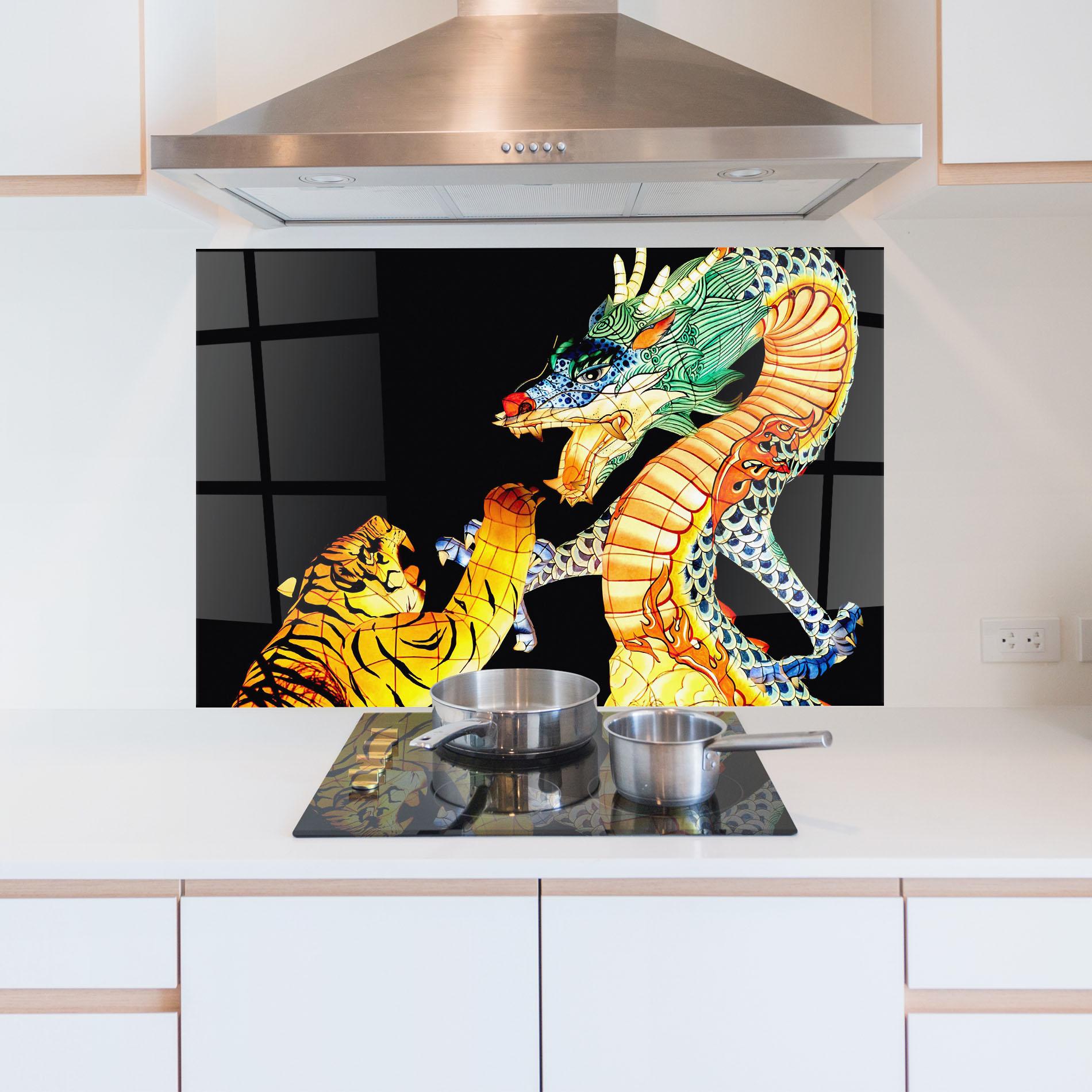 Küchenrückwand Glas Chinese Dragon And Tiger mockup 5
