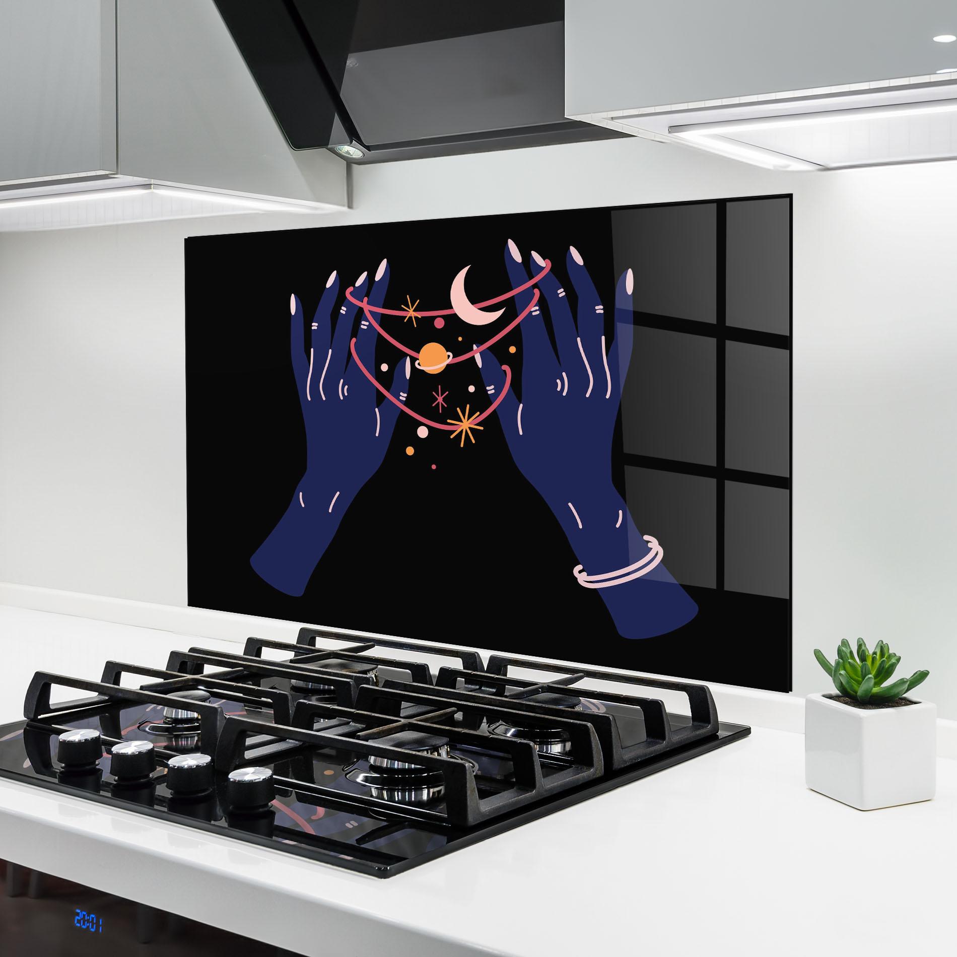 Küchenrückwand Glas Pretty Hands Witch mockup 6