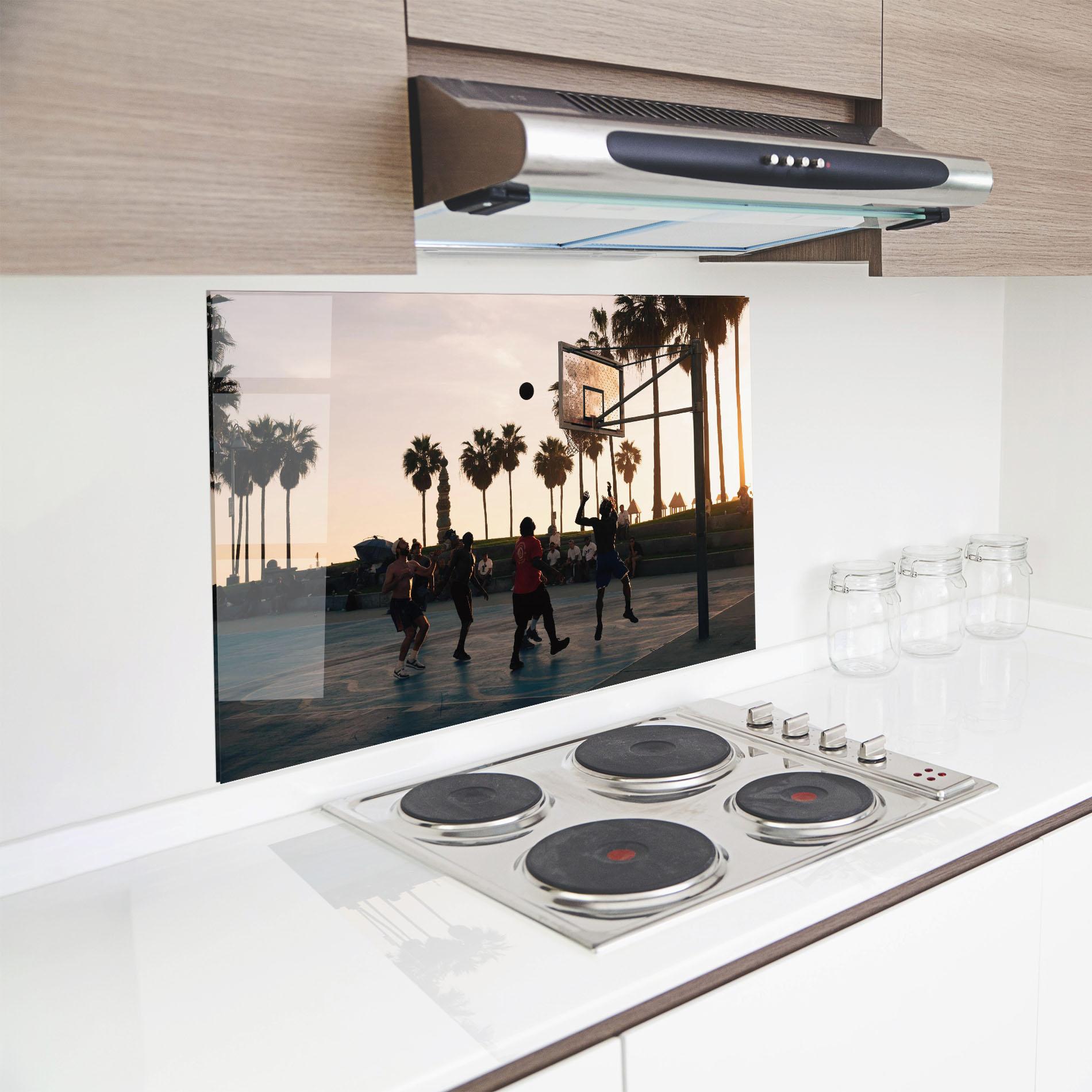 Küchenrückwand Glas Basketball Friends mockup 8