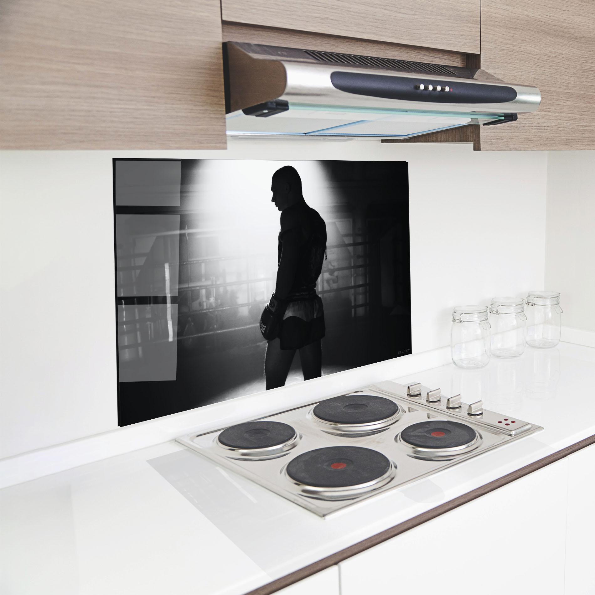Küchenrückwand Glas Boxer Shilouette mockup 8