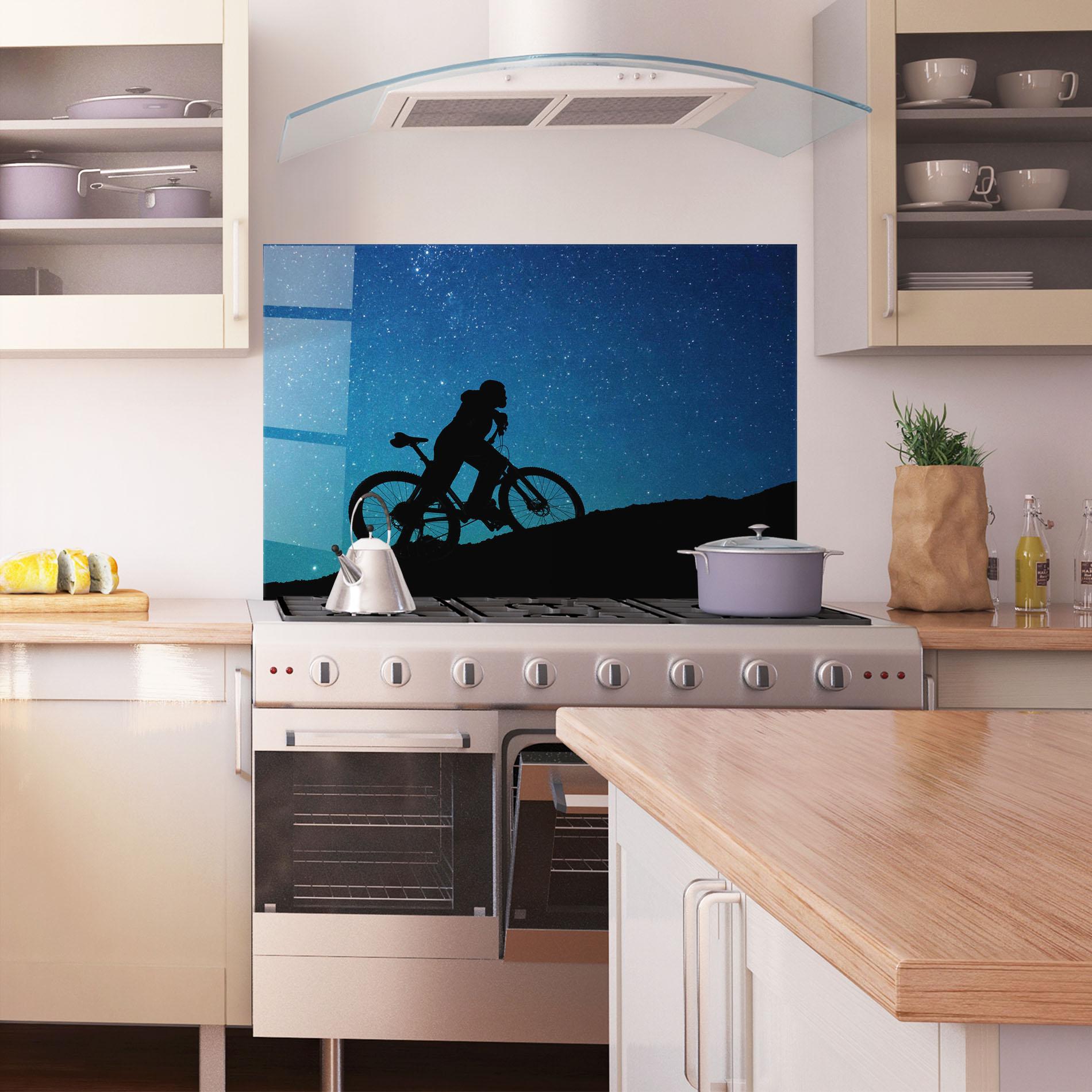 Küchenrückwand Glas Bike Blast mockup 1