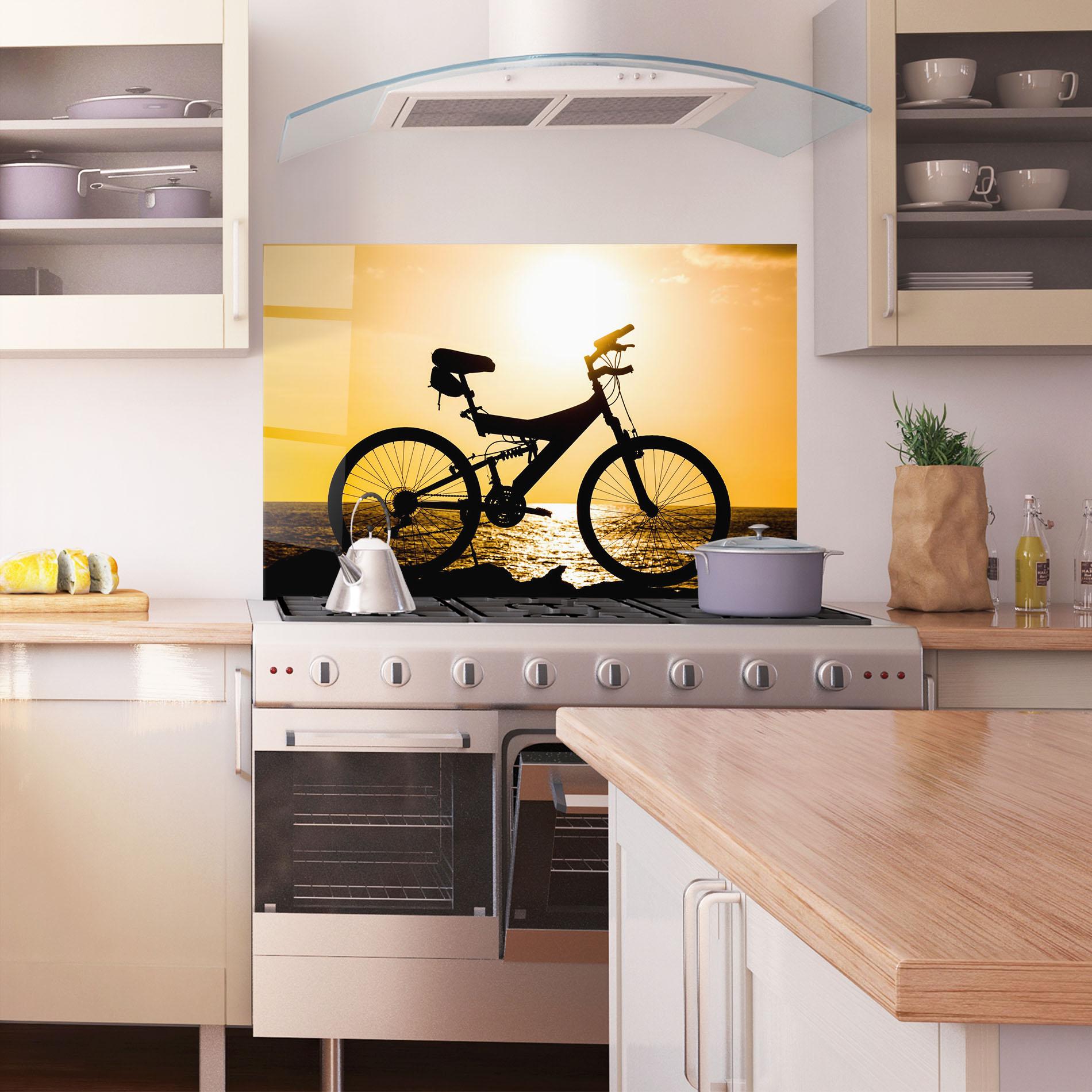 Küchenrückwand Glas Cream Sky Bike mockup 1