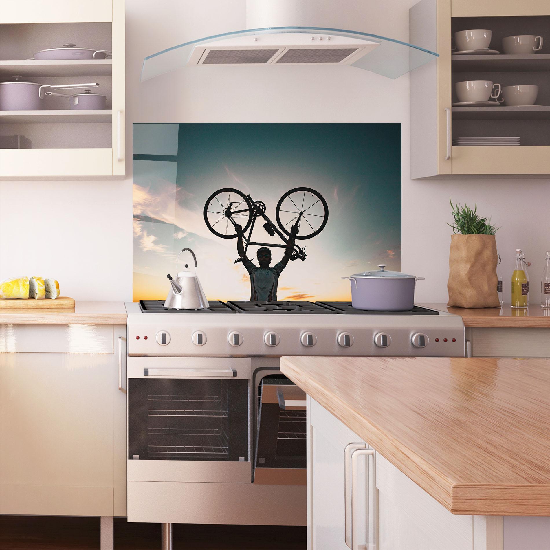 Küchenrückwand Glas Cycle Explor mockup 1
