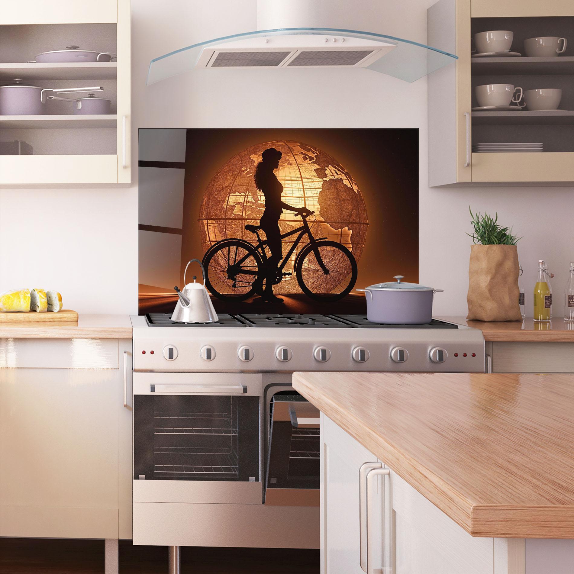 Küchenrückwand Glas Globe Bike Shilouette mockup 1