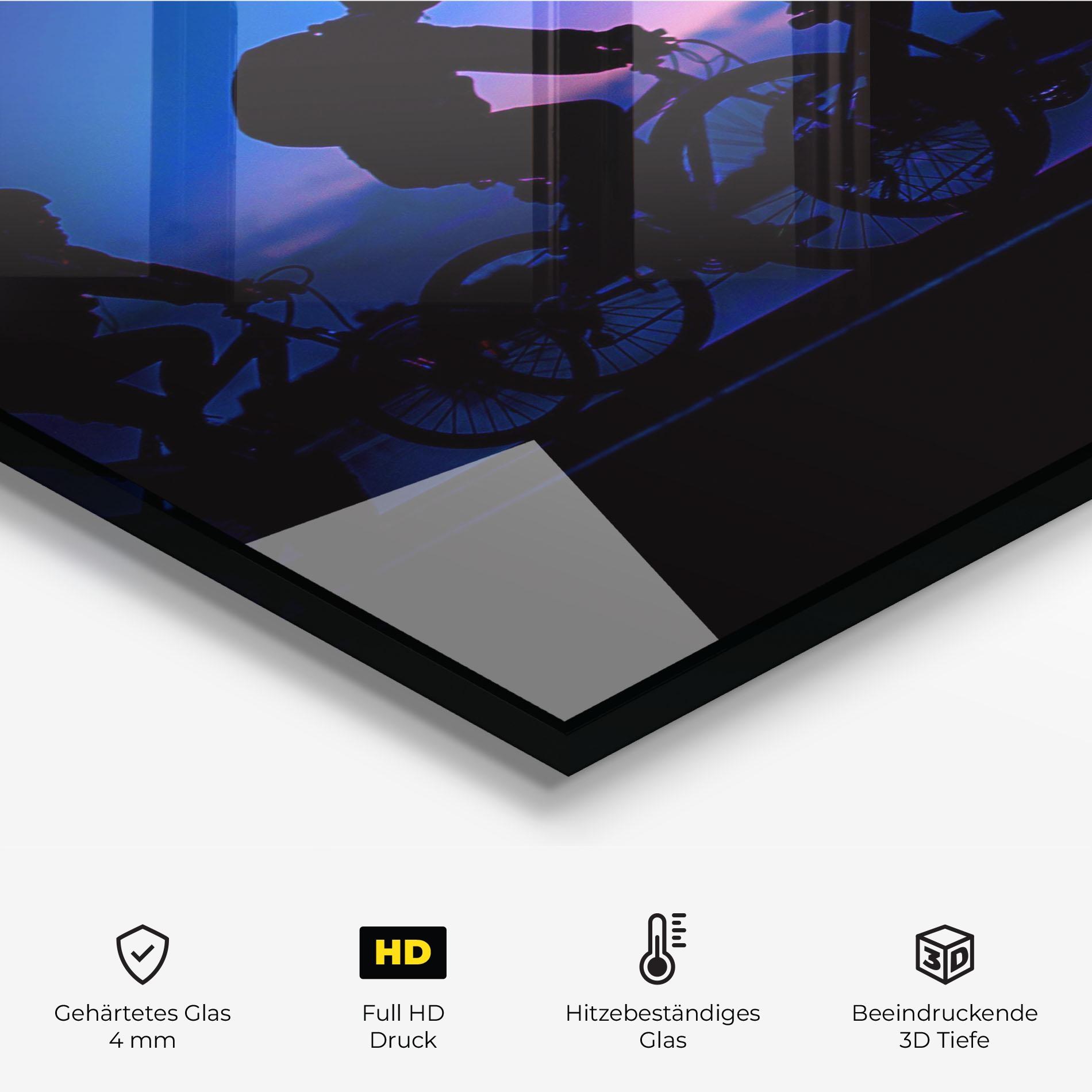 Küchenrückwand Glas Dark Blue Sky Shilouette mockup 2