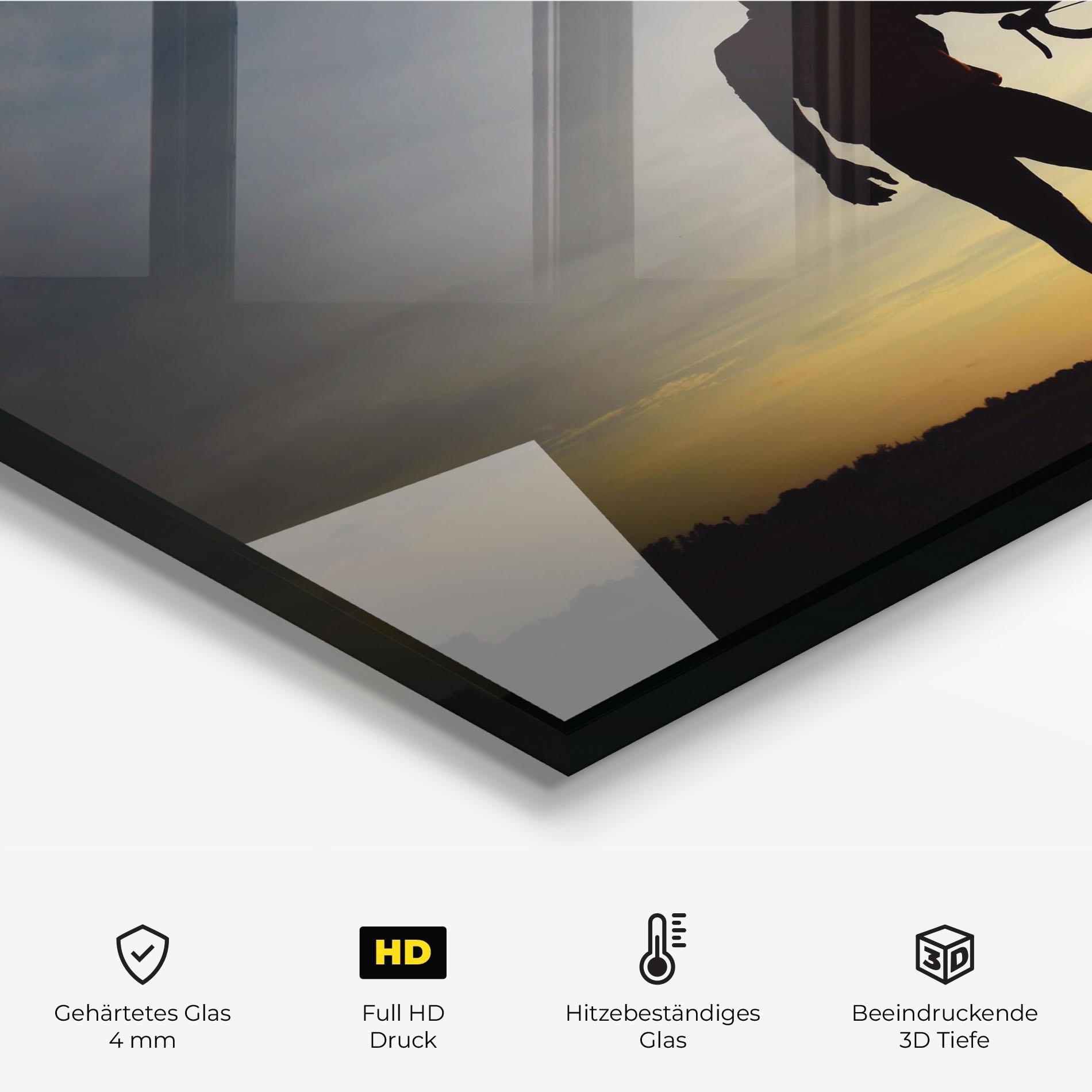 Küchenrückwand Glas Holding Bike Shilouette mockup 2