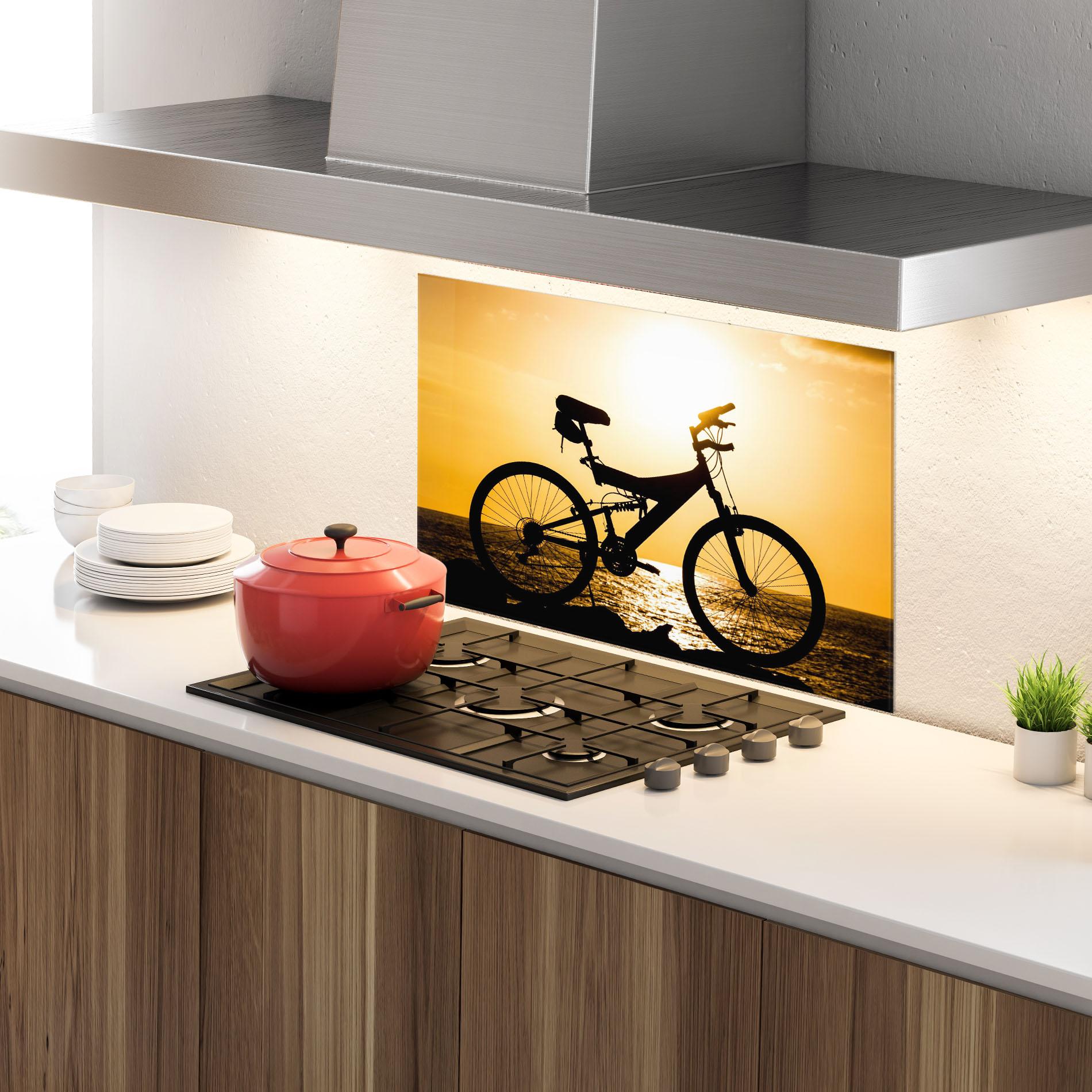 Küchenrückwand Glas Cream Sky Bike mockup 4