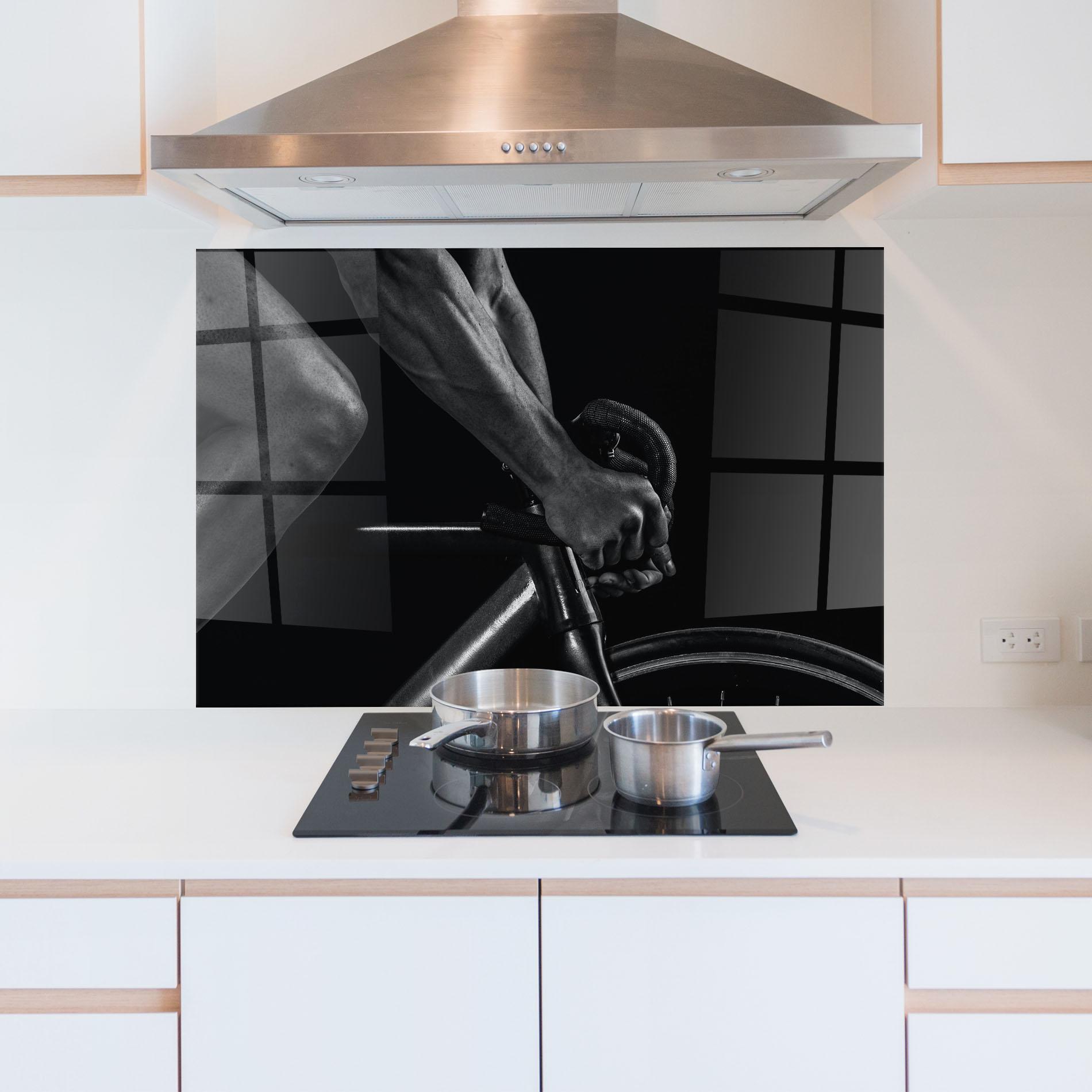 Küchenrückwand Glas Bike Burst mockup 5