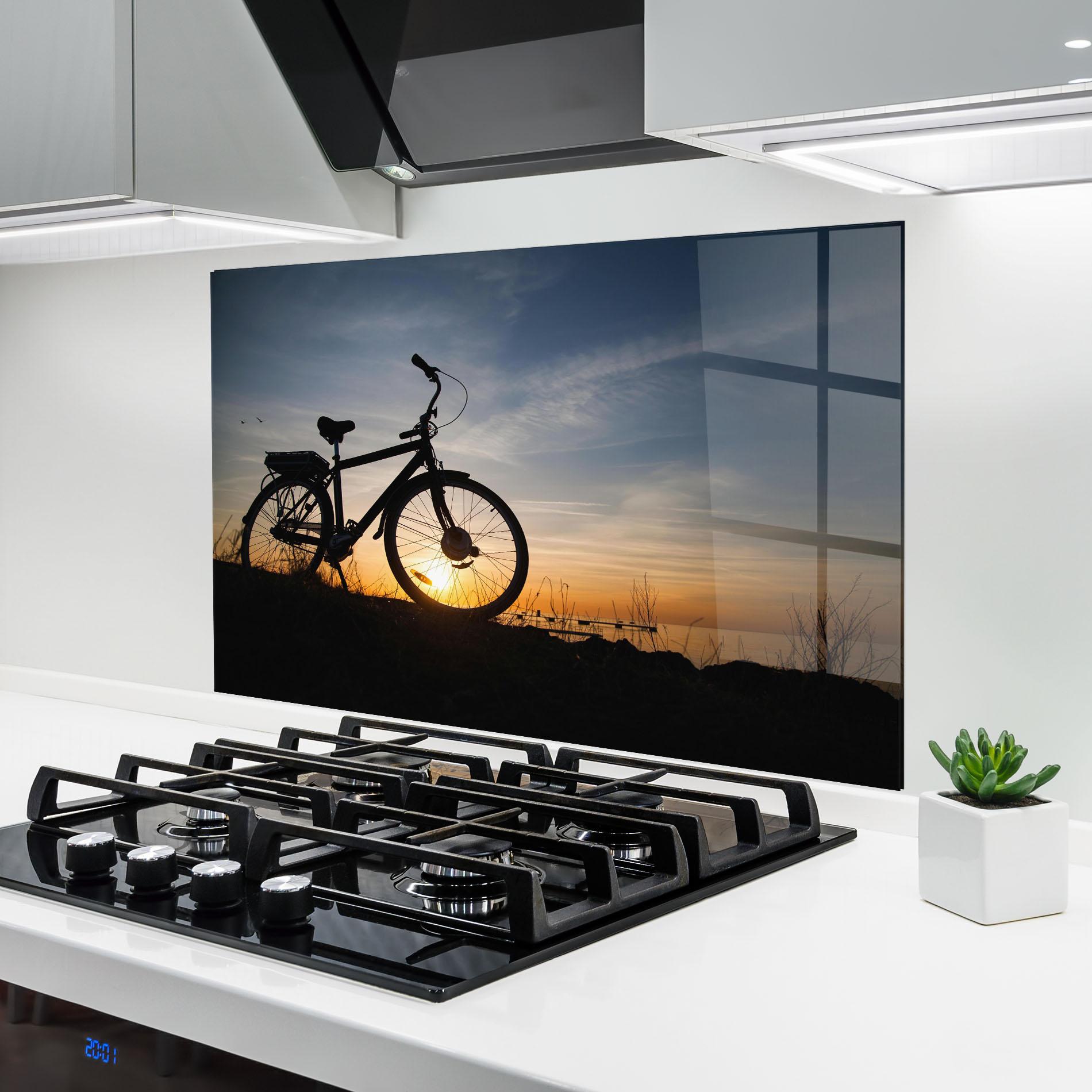 Küchenrückwand Glas Blue Sky Bike mockup 6