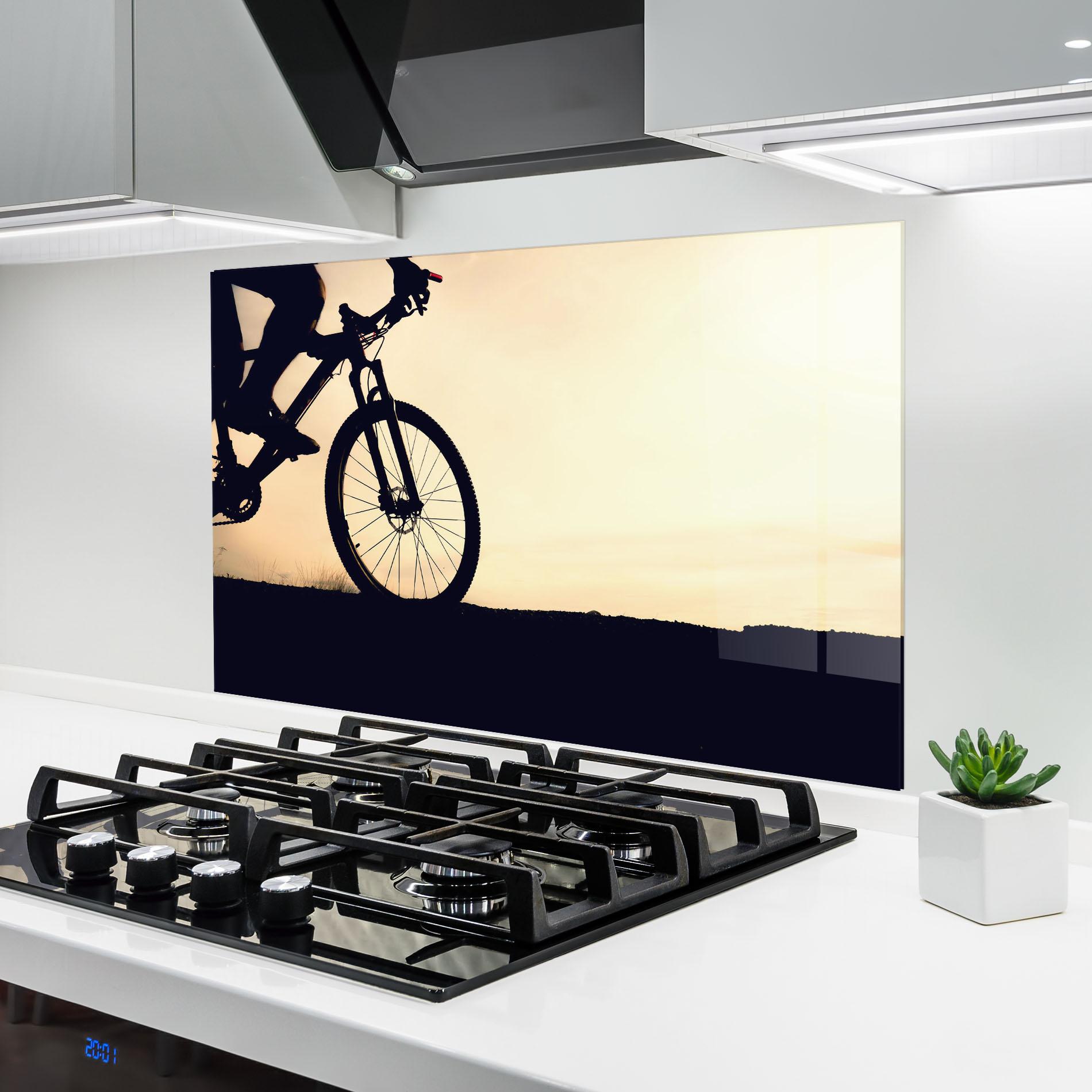 Küchenrückwand Glas Cream Sky Mtb mockup 6