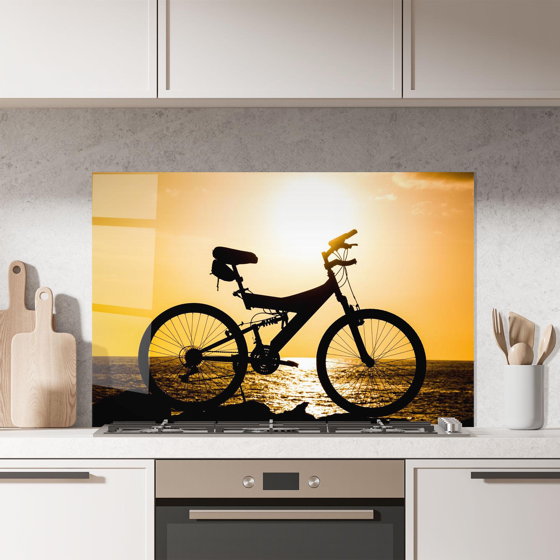 Küchenrückwand Glas Cream Sky Bike mockup 7