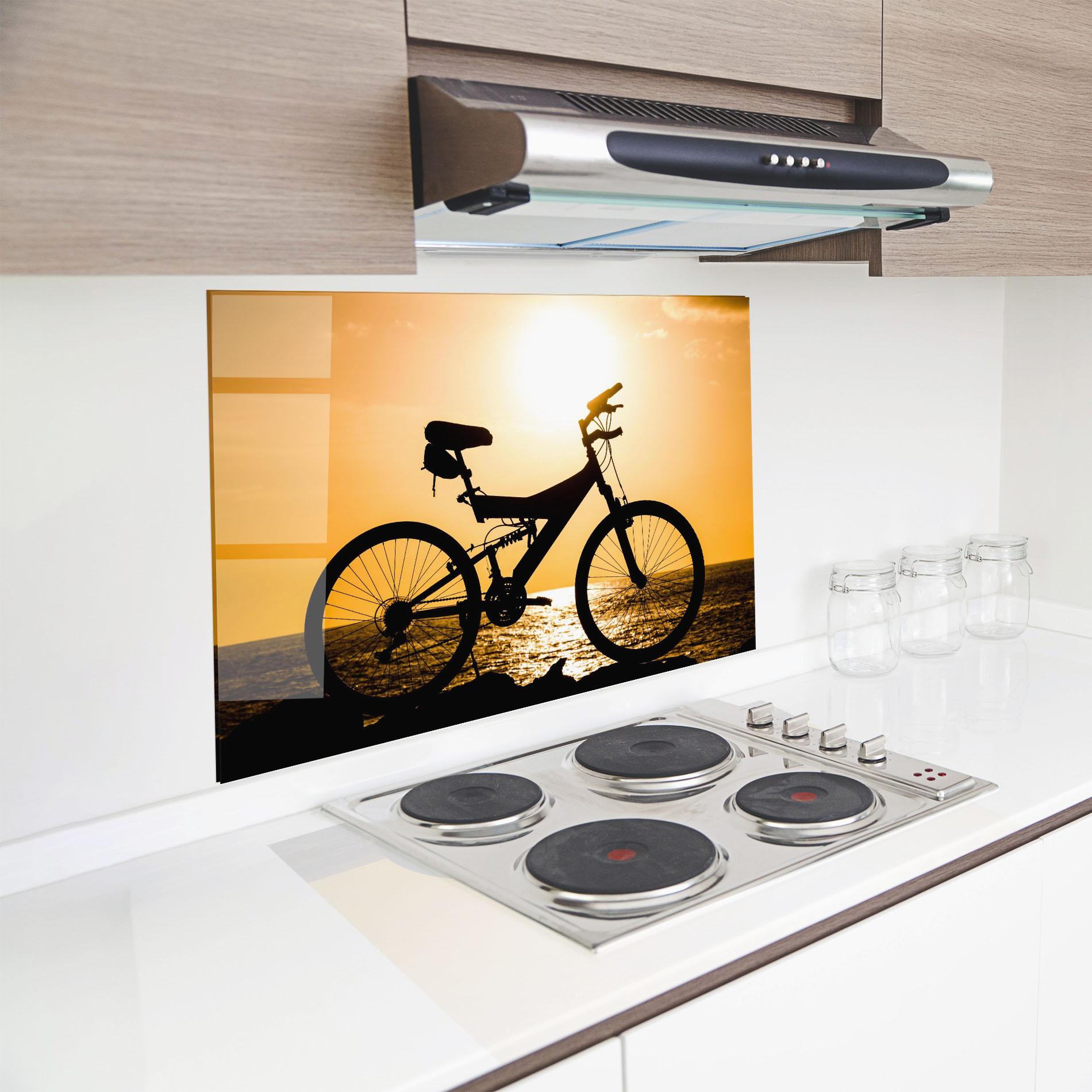 Küchenrückwand Glas Cream Sky Bike mockup 8