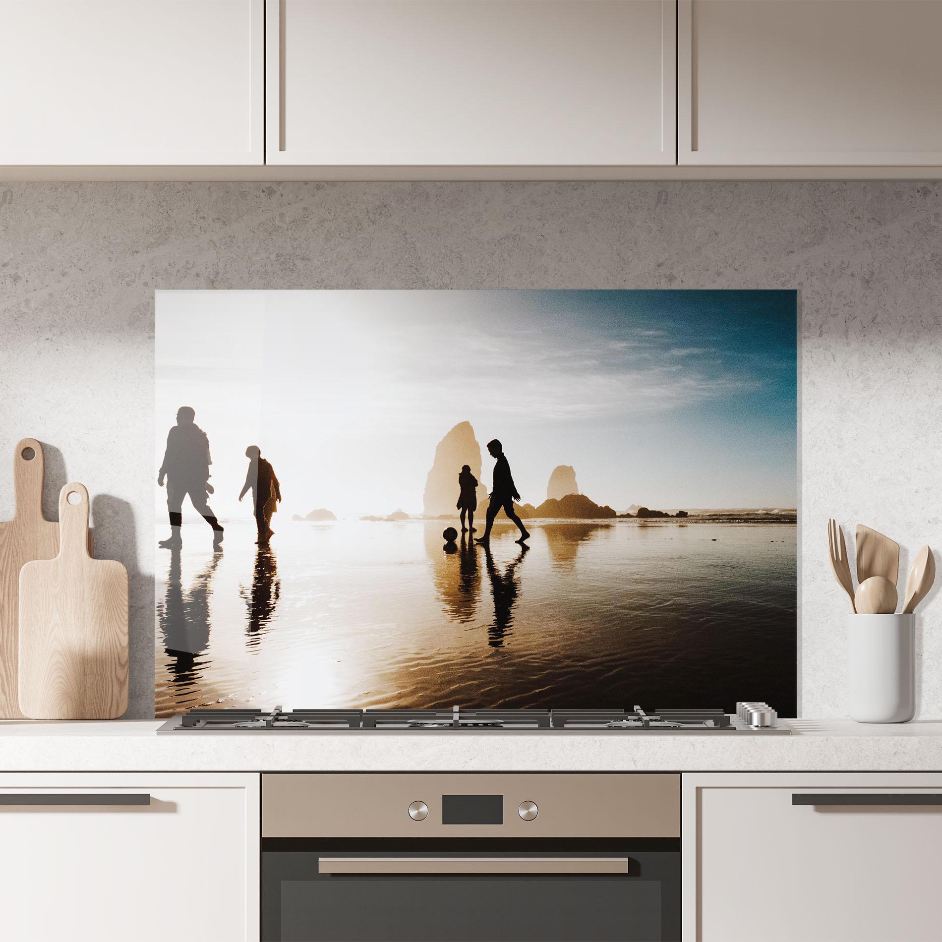 Küchenrückwand Glas Football On Water mockup 7