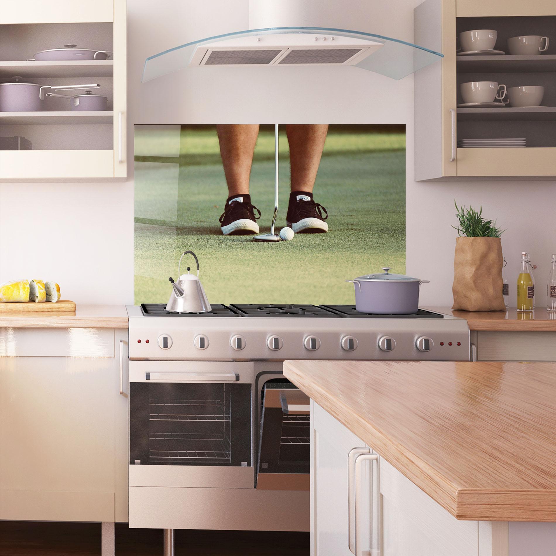 Küchenrückwand Glas Converse Golf Ball mockup 1