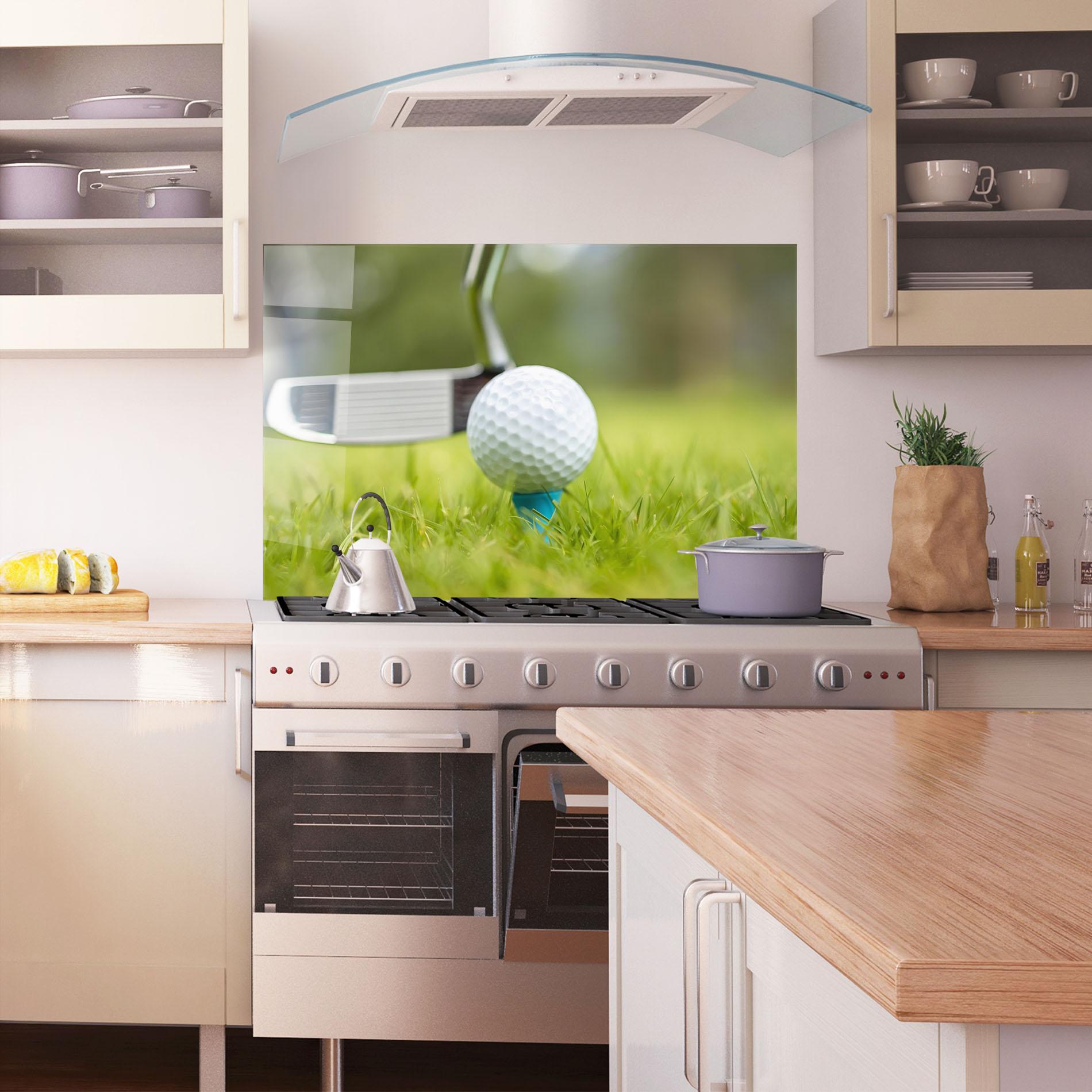 Küchenrückwand Glas Golf Ball Tee mockup 1