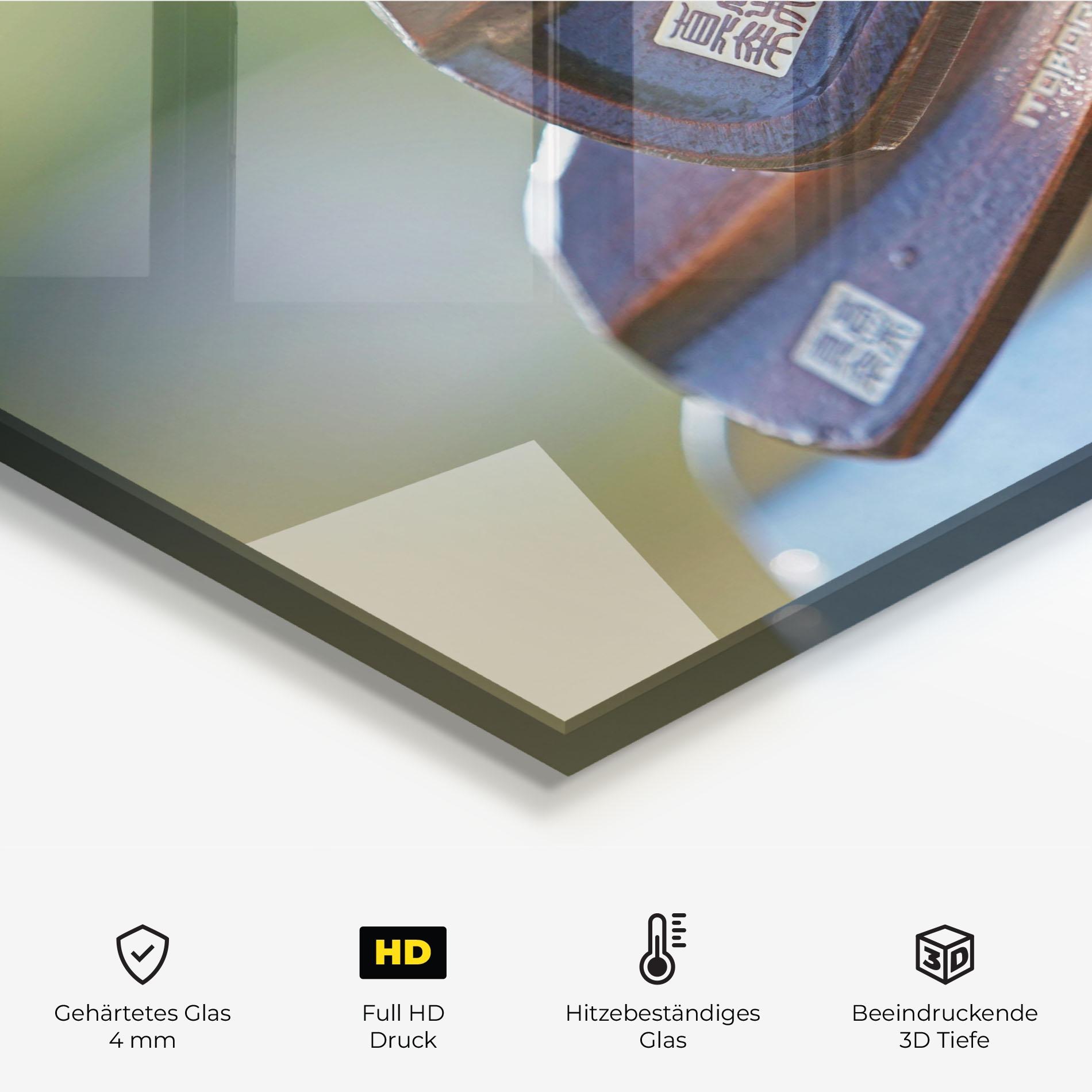 Küchenrückwand Glas Golf Club Close Up mockup 2