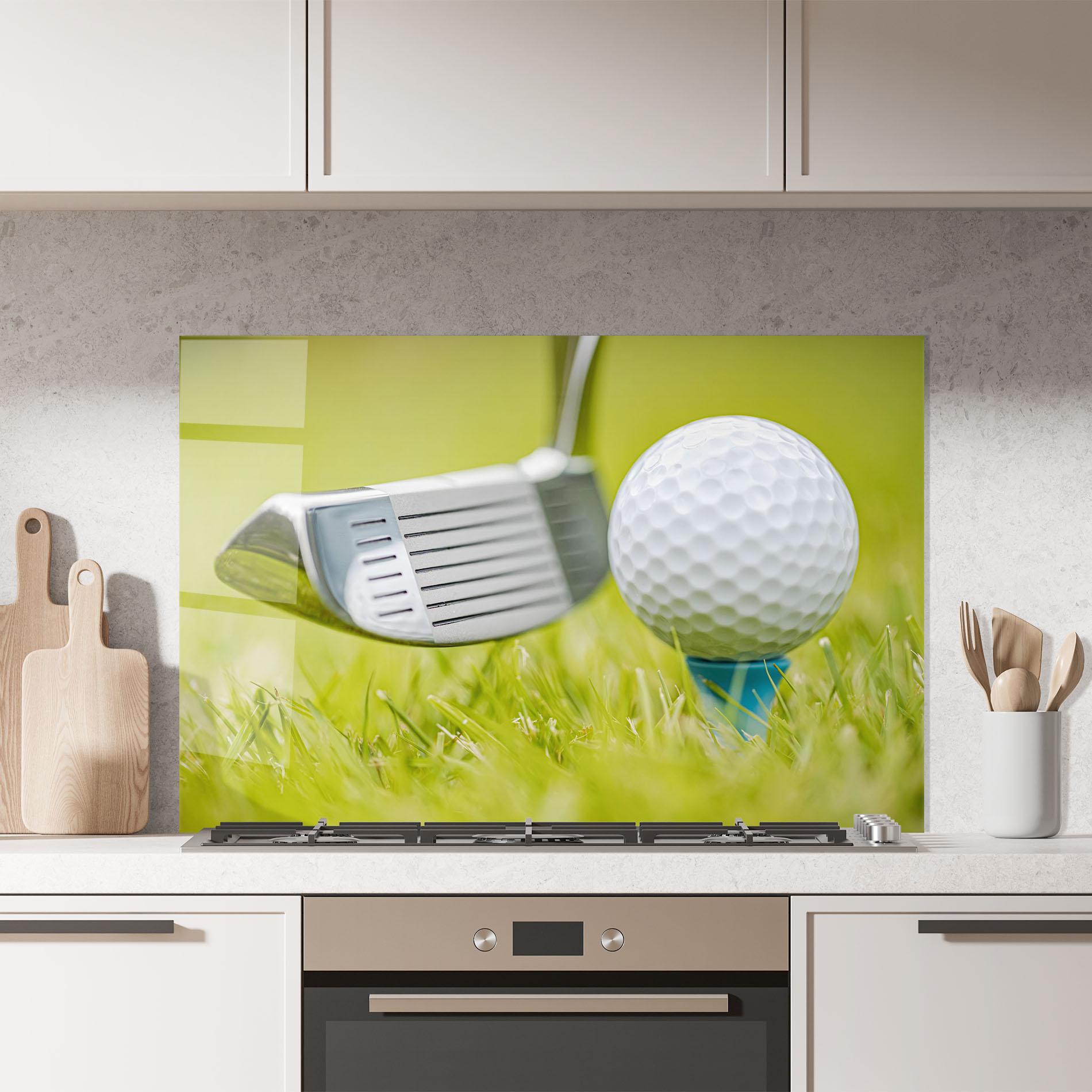 Küchenrückwand Glas Golf Ball Grass mockup 7