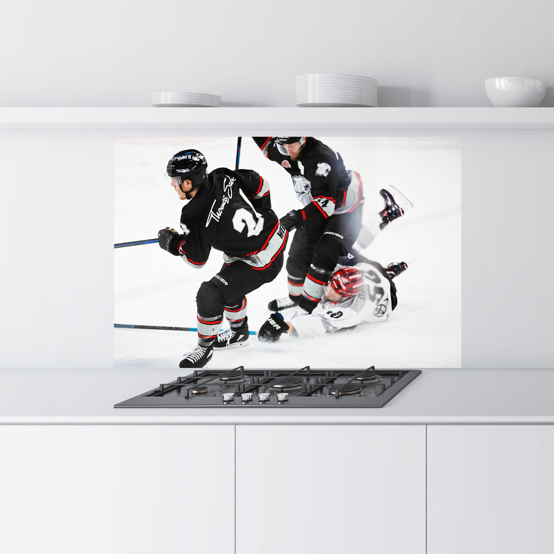 Küchenrückwand Glas Breakaway Boss mockup 9