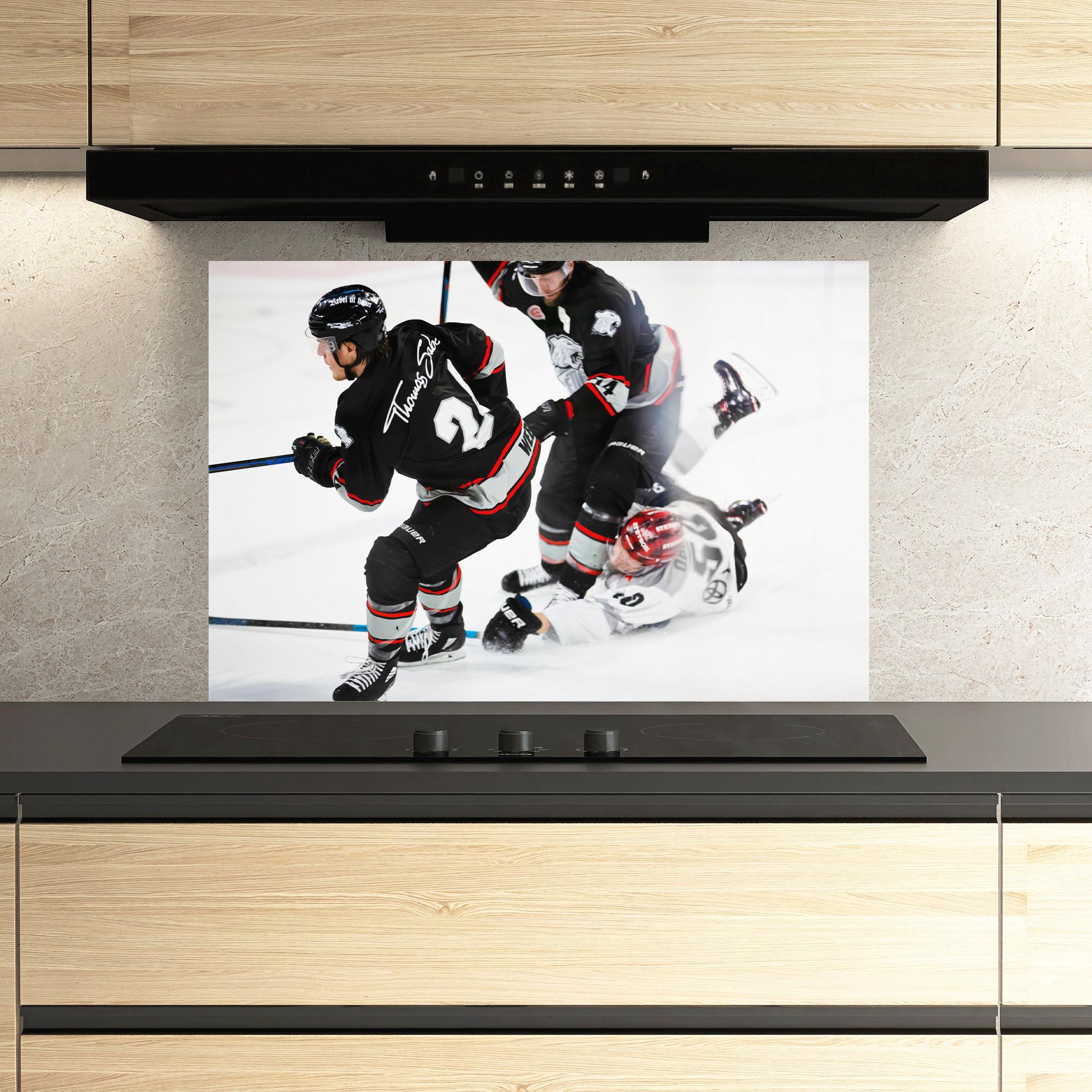 Küchenrückwand Glas Breakaway Boss mockup 3