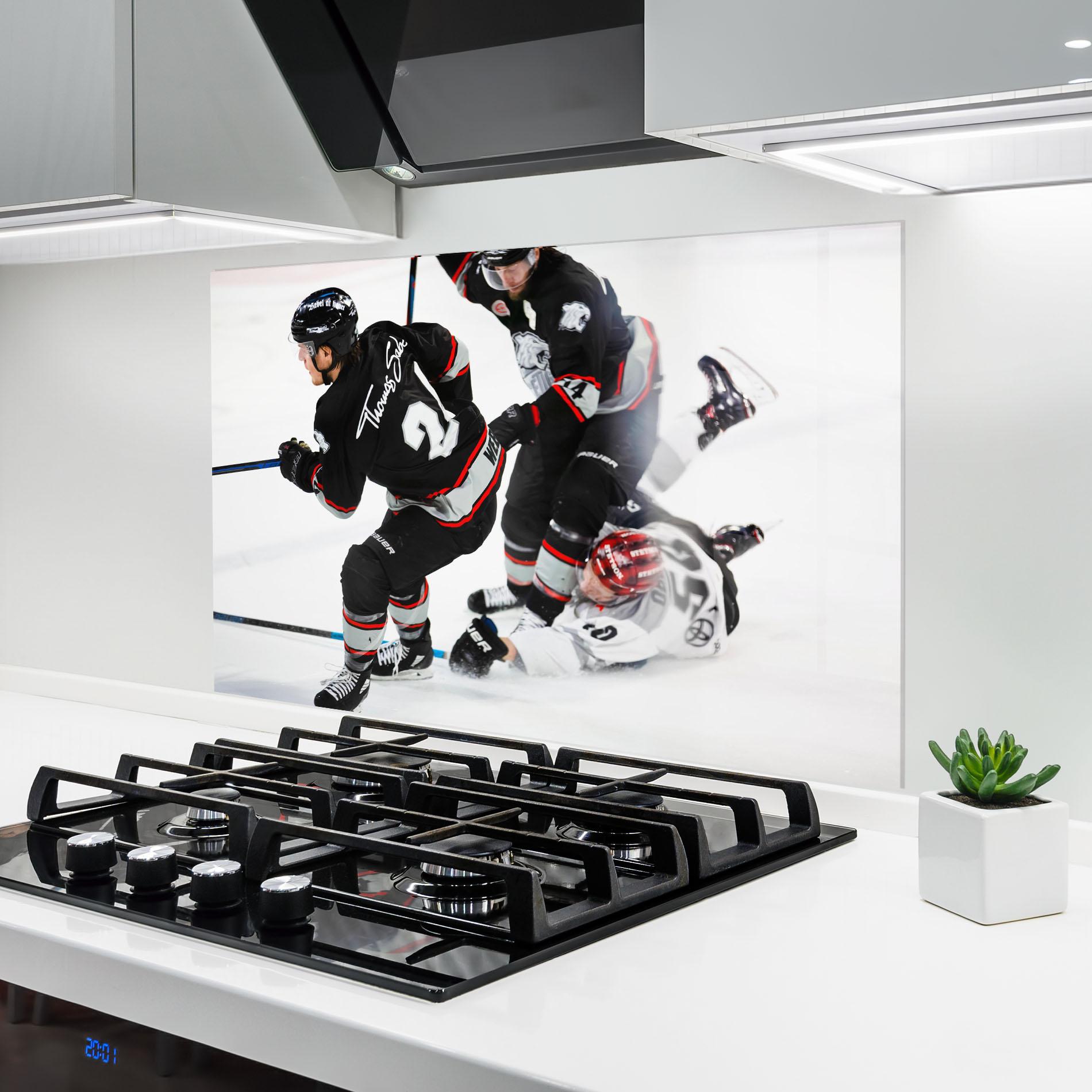 Küchenrückwand Glas Breakaway Boss mockup 6