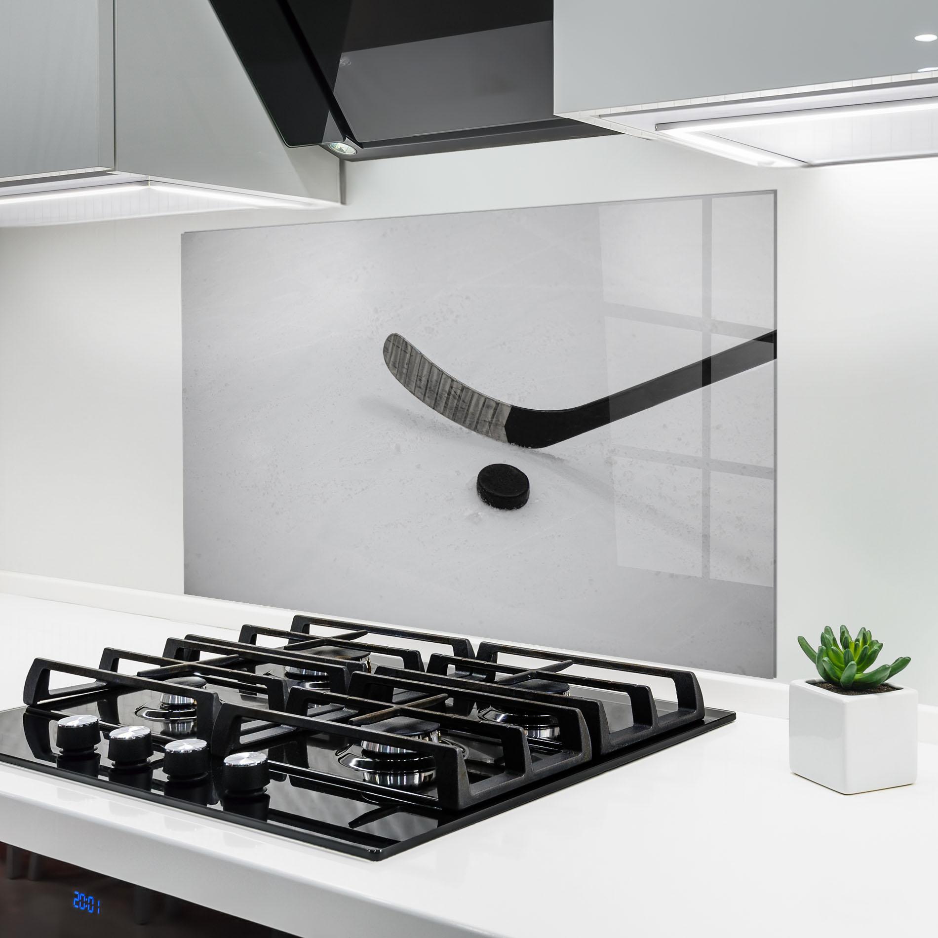 Küchenrückwand Glas Hockey Puck mockup 6