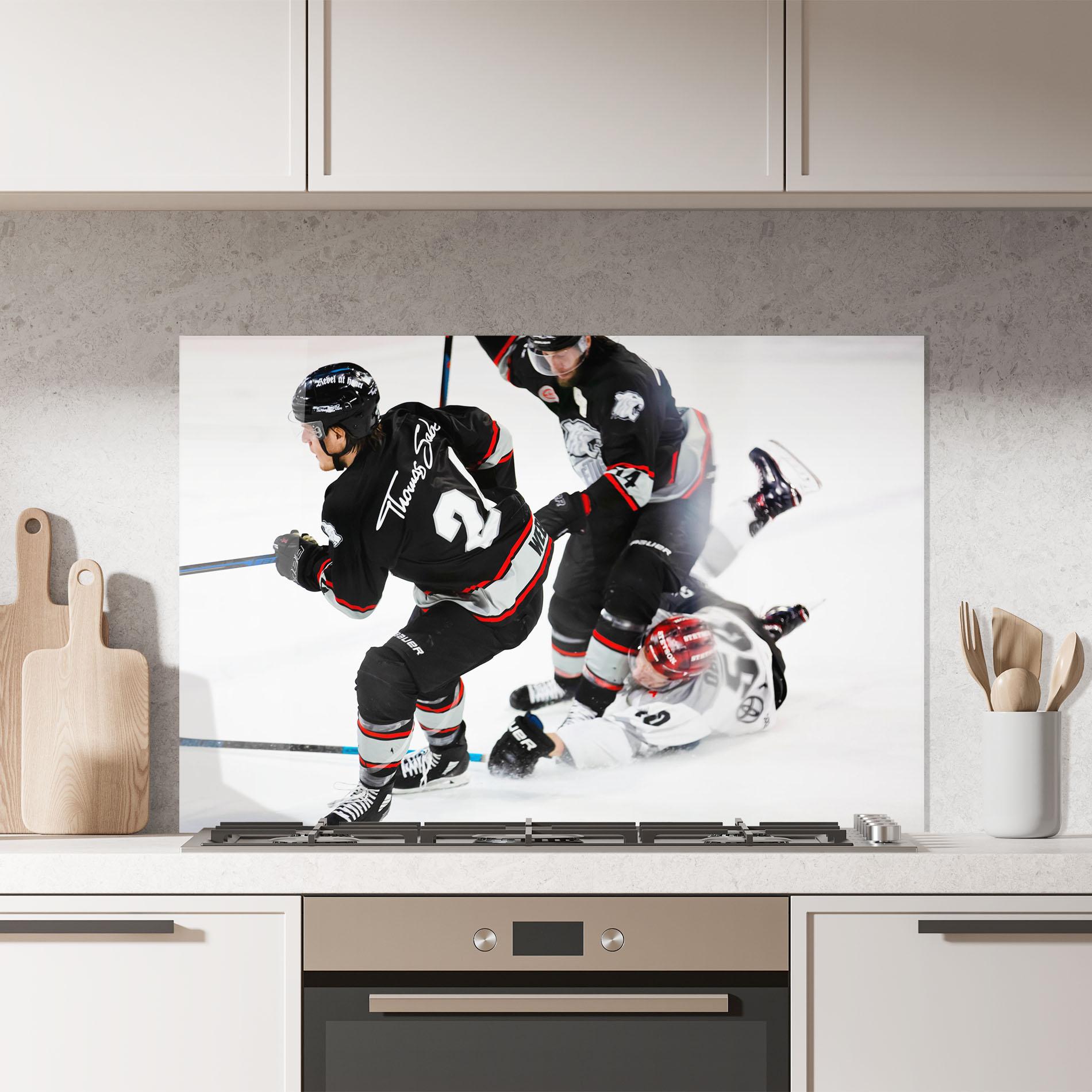 Küchenrückwand Glas Breakaway Boss mockup 7