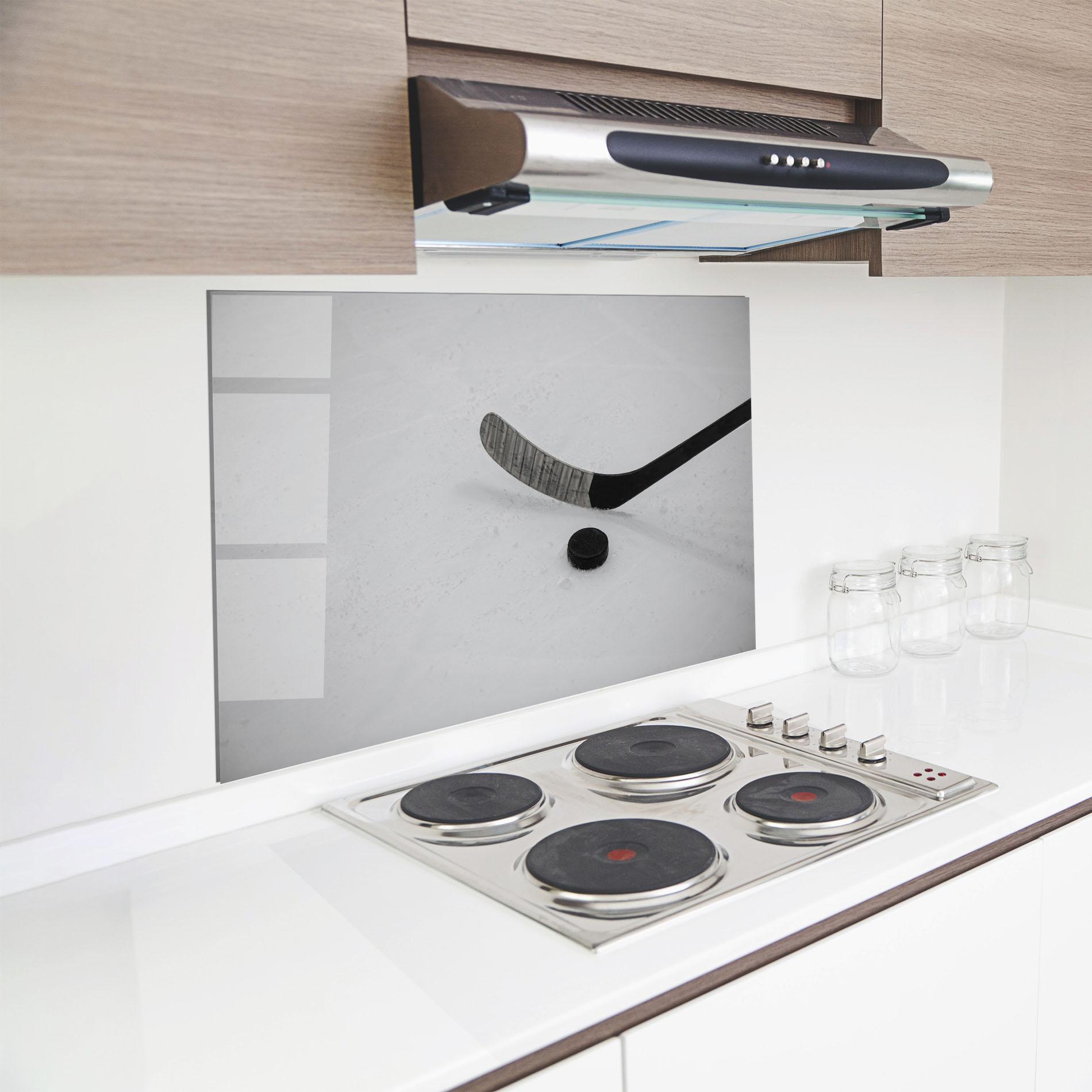 Küchenrückwand Glas Hockey Puck mockup 8