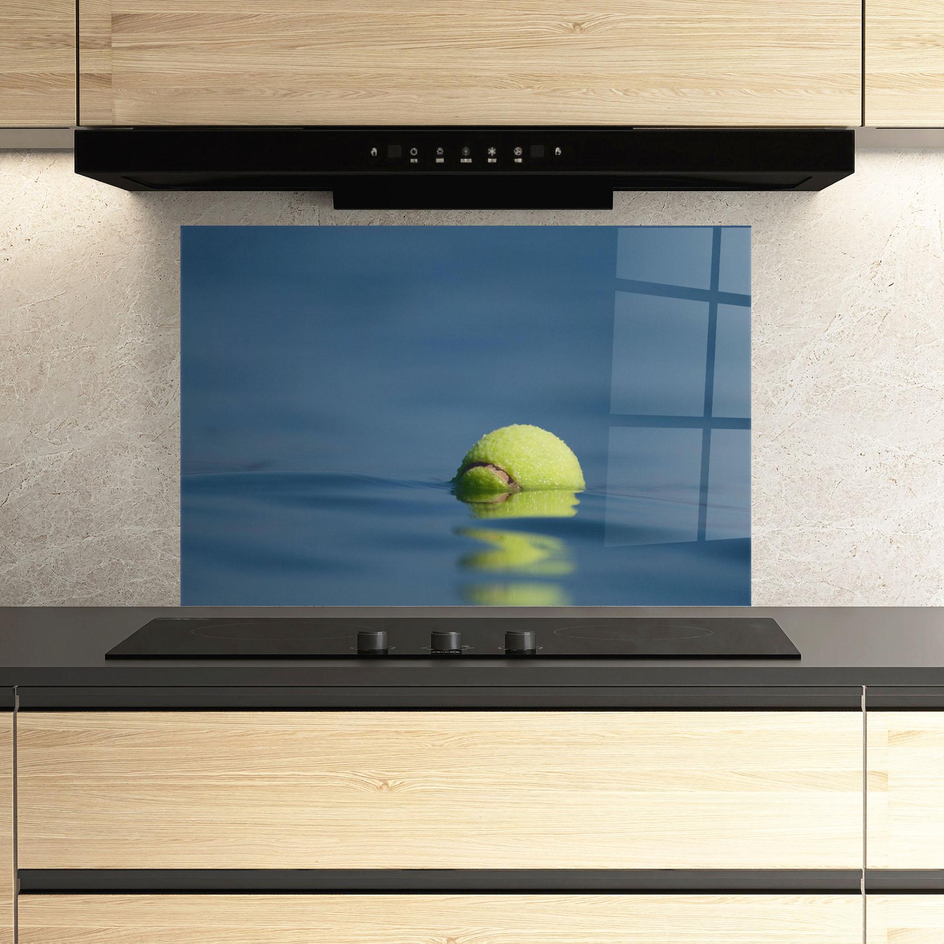Küchenrückwand Glas Tennis Ball In Water mockup 3