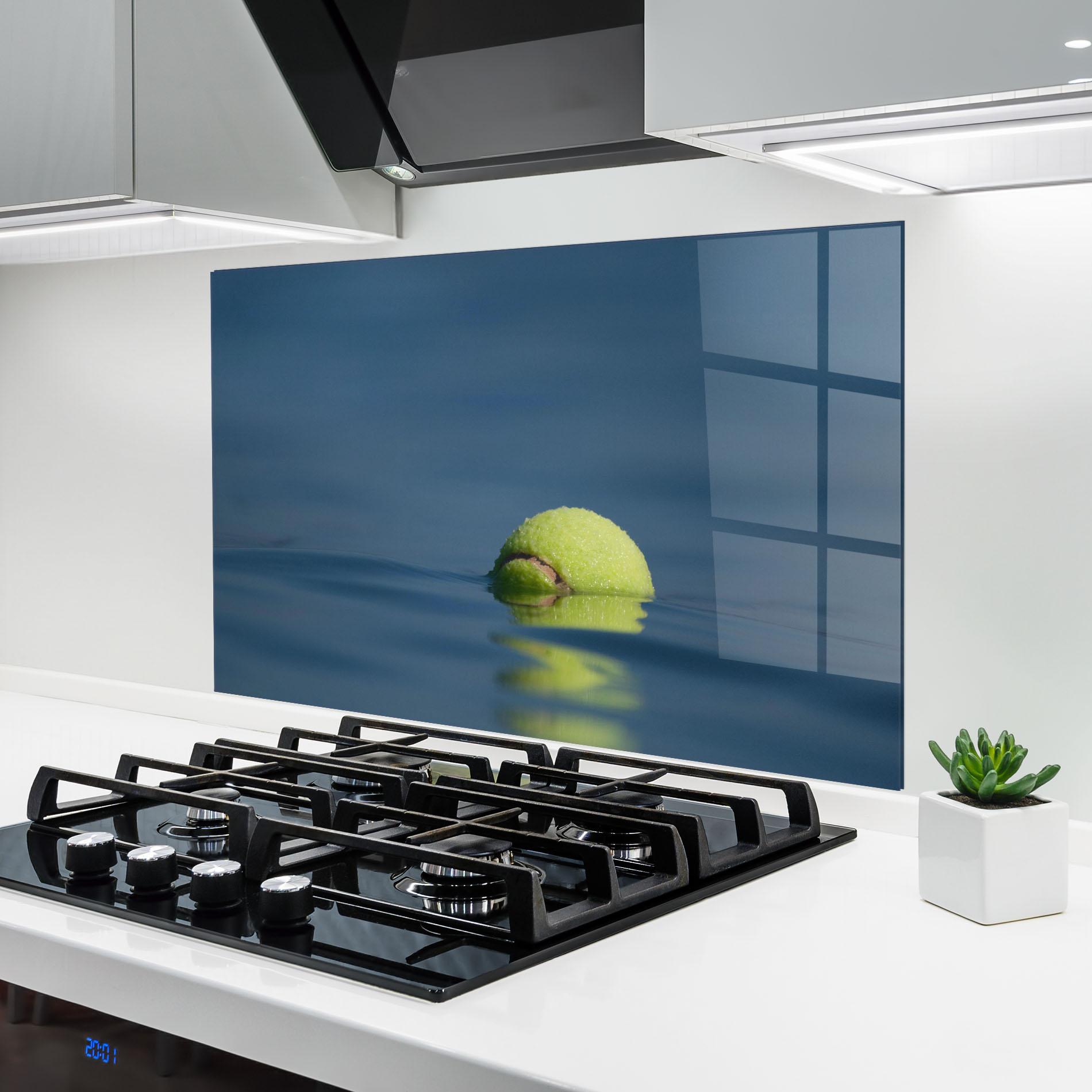 Küchenrückwand Glas Tennis Ball In Water mockup 6
