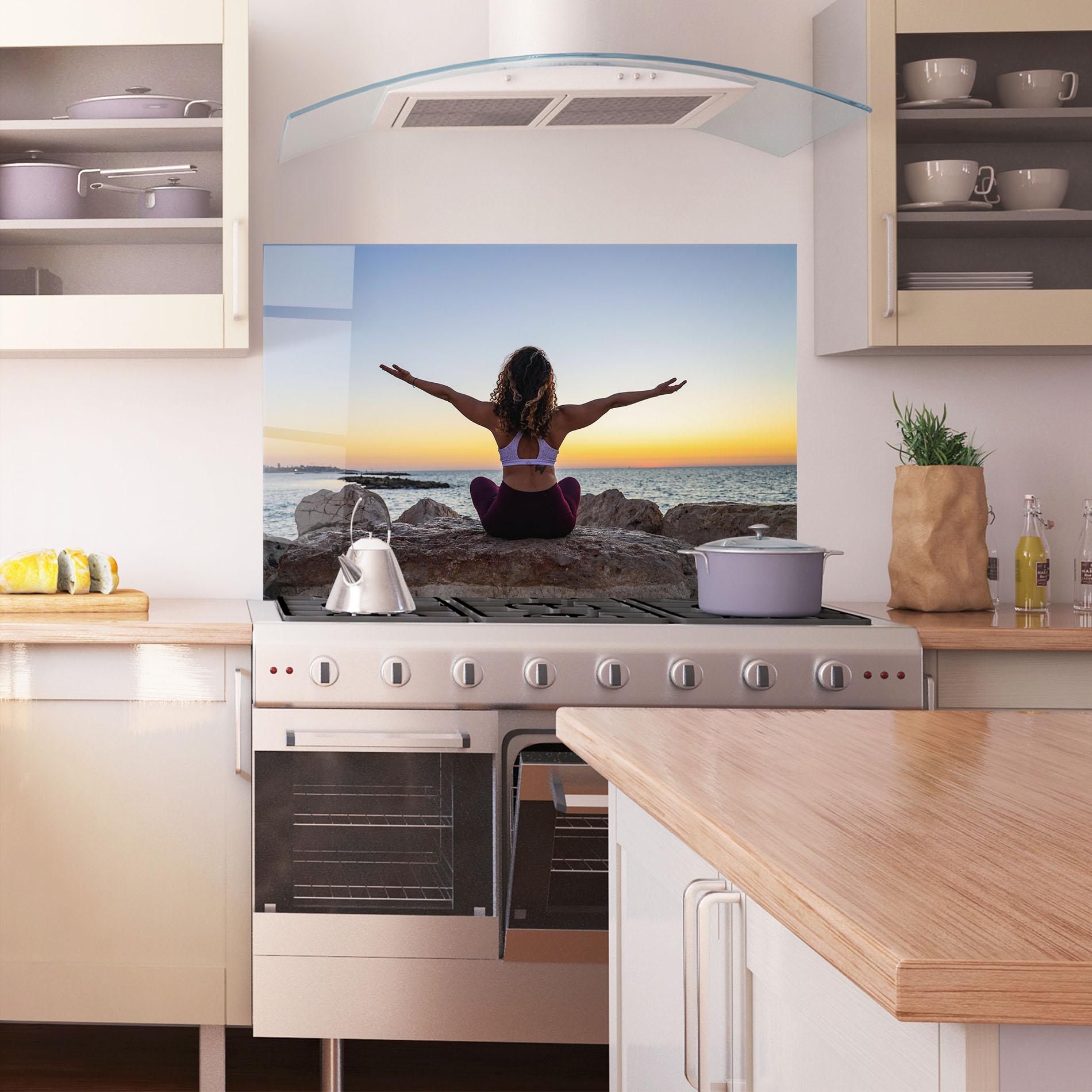Küchenrückwand Glas Calm Asana mockup 1