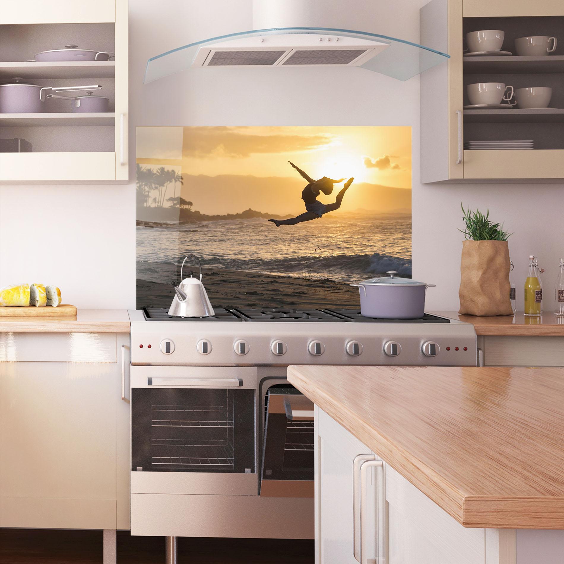 Küchenrückwand Glas Radiant Ripple mockup 1