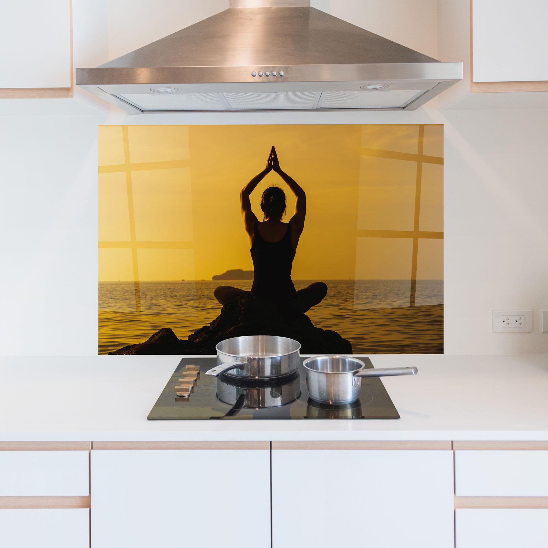 Küchenrückwand Glas Meditation On Sunset mockup 5