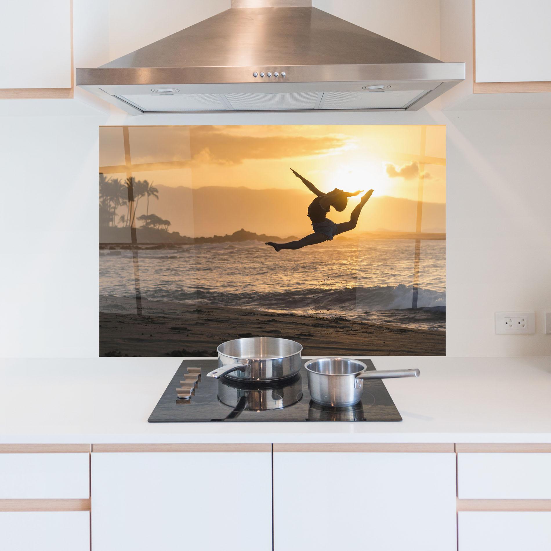 Küchenrückwand Glas Radiant Ripple mockup 5