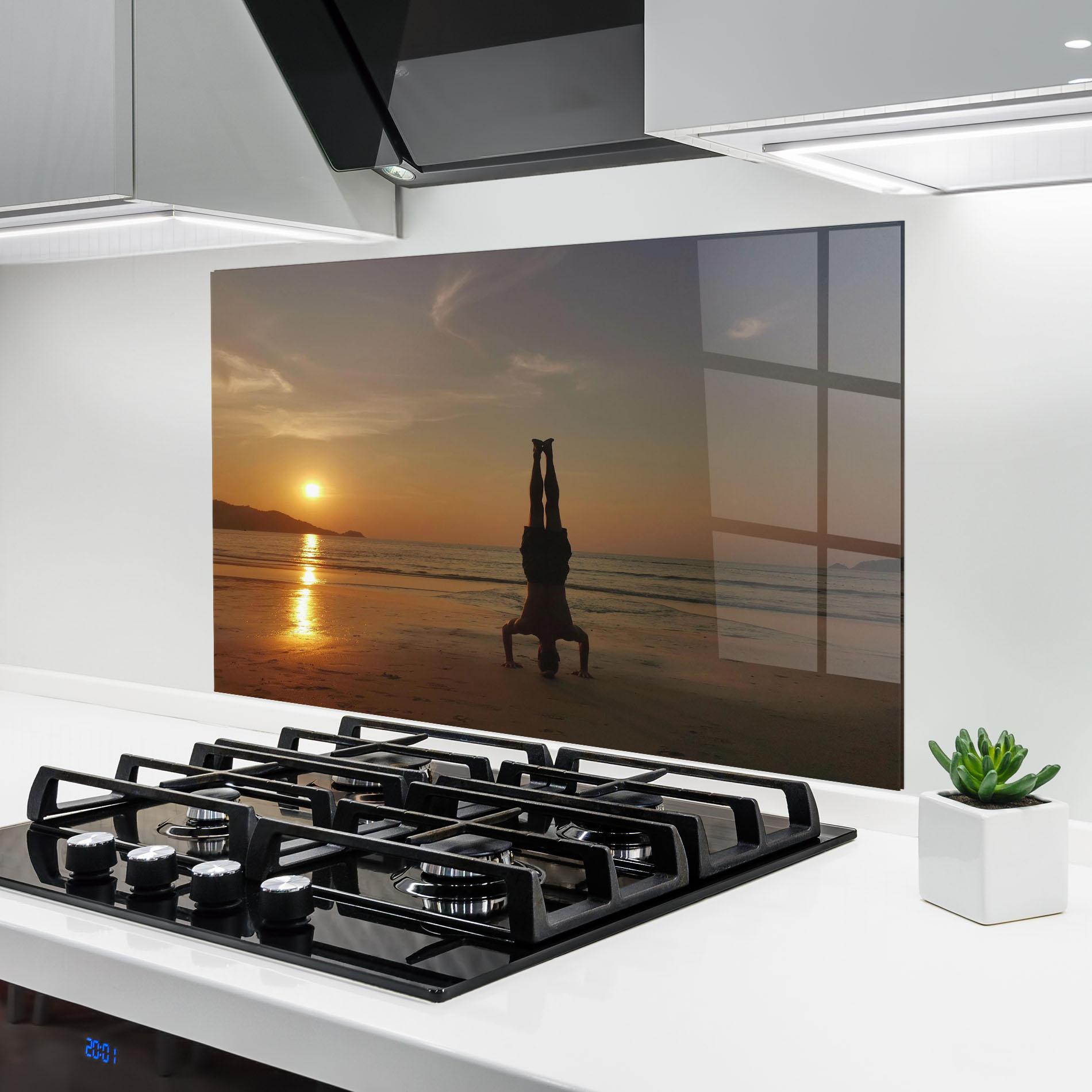 Küchenrückwand Glas Inner Inhale mockup 6