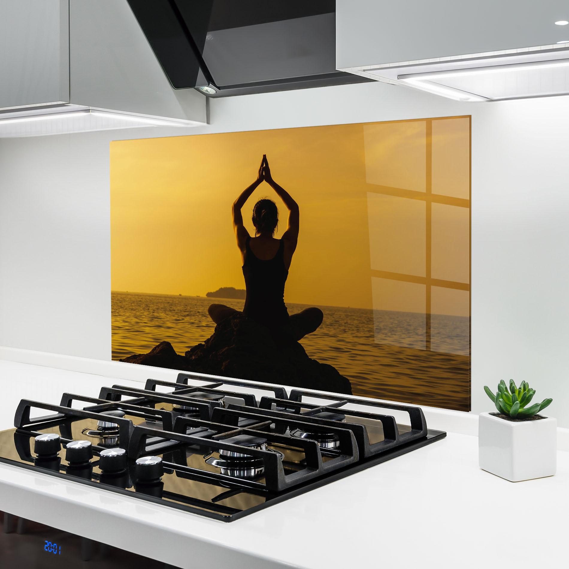 Küchenrückwand Glas Meditation On Sunset mockup 6