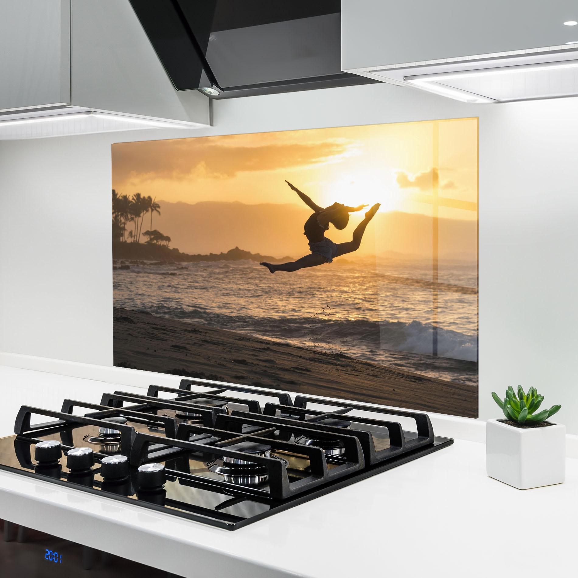 Küchenrückwand Glas Radiant Ripple mockup 6