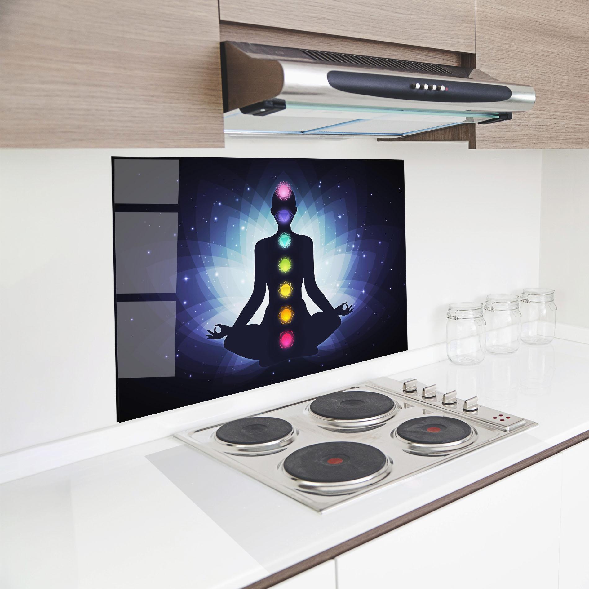 Küchenrückwand Glas Flower Meditation mockup 8